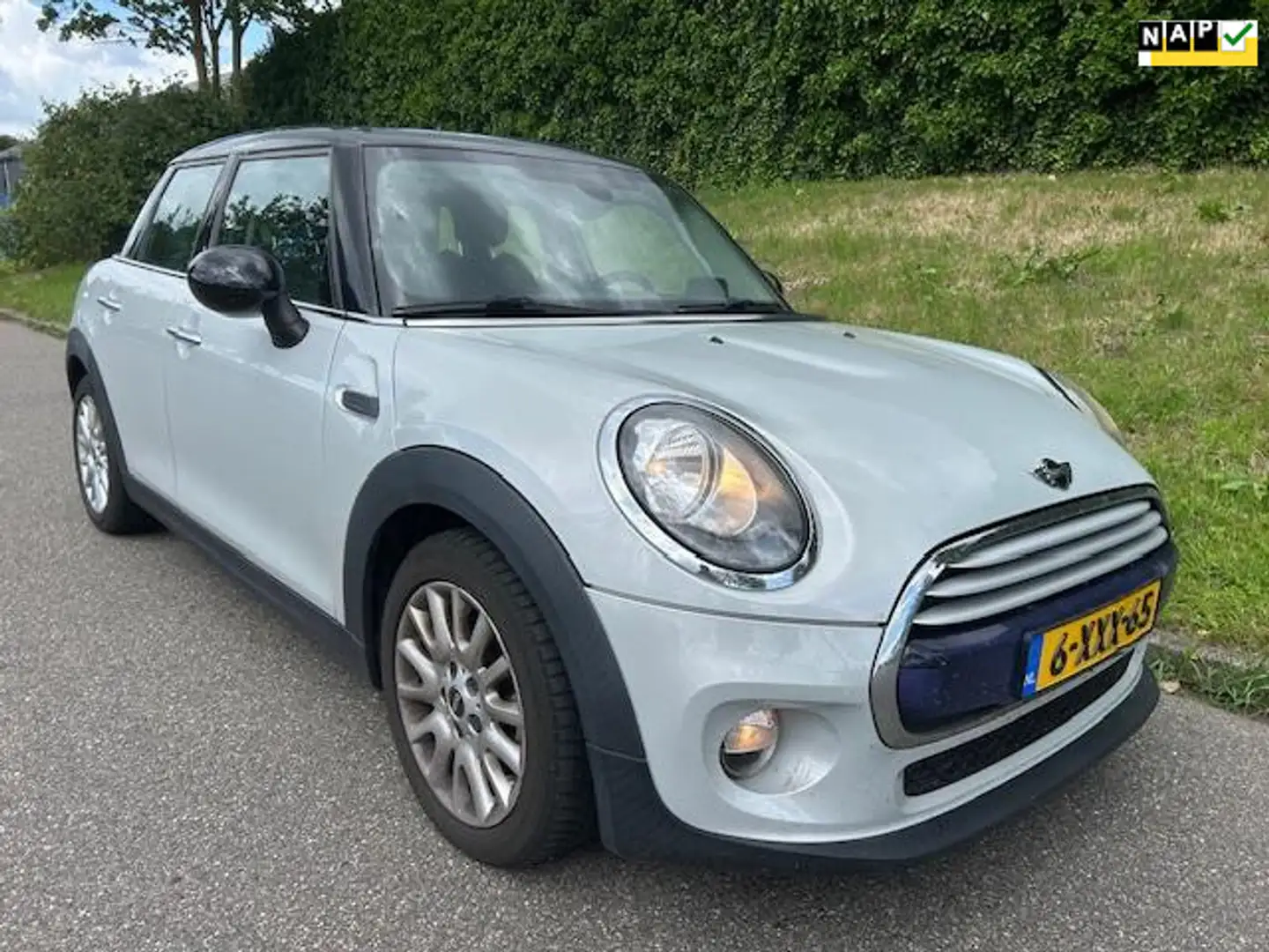 MINI Cooper D Mini 1.5 - Sportstoelen - Navi - Head up display Wit - 1
