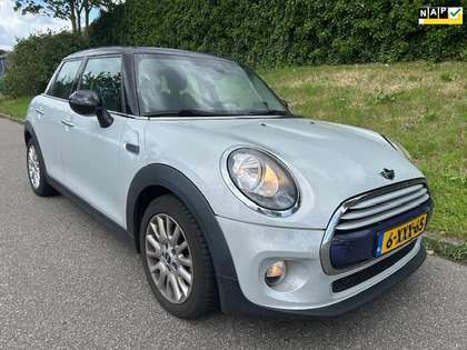 MINI Cooper D Mini 1.5 - Sportstoelen - Navi - Head up display