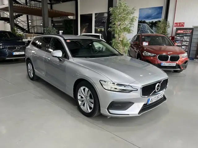 Volvo V60 view 4