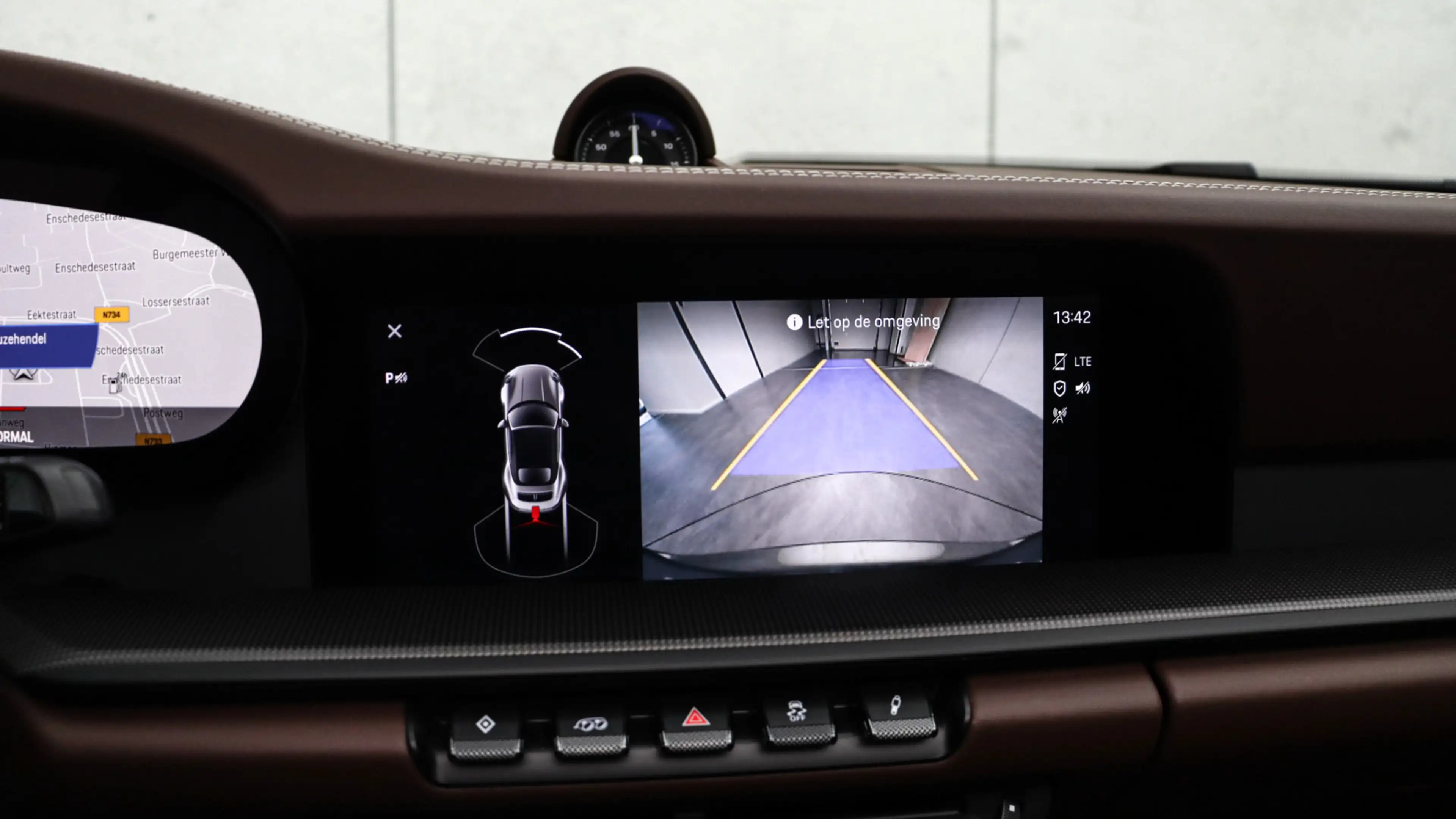 Porsche 992 Cabrio 3.0 Carrera GTS | Stoelventilatie | Club le — photo 16