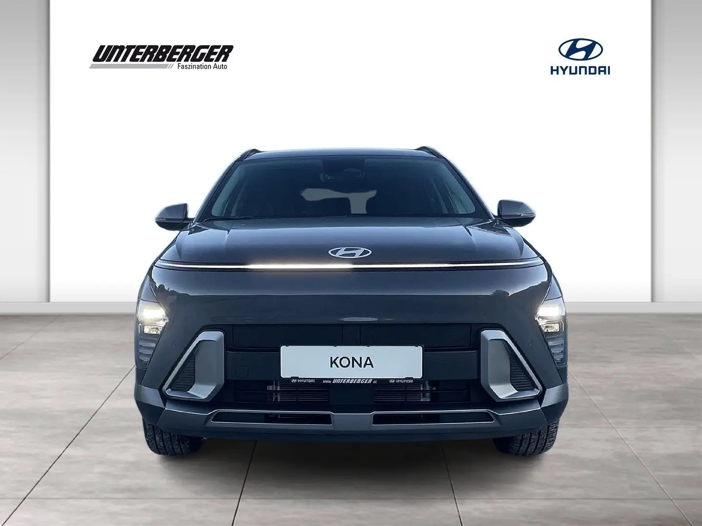 Hyundai KONA GO Plus 1.6 T-GDI 4WD DCT Grau - 2