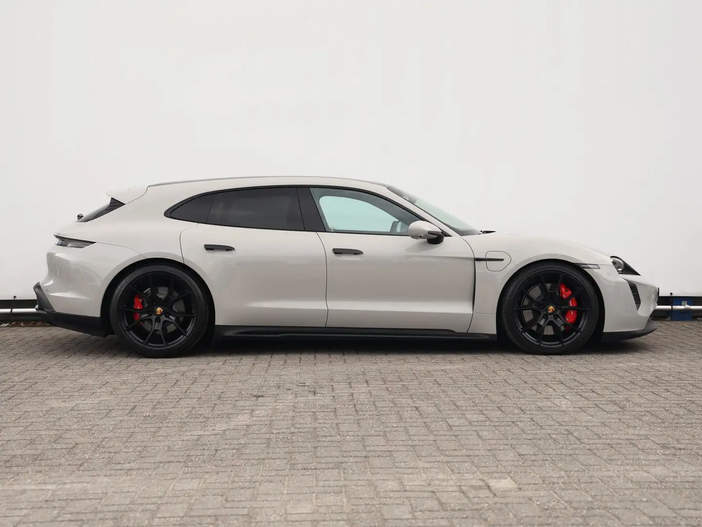 Porsche Taycan Sport Turismo GTS 93 kWh 517pk | Chrono | Pano | 2 Grijs - 2