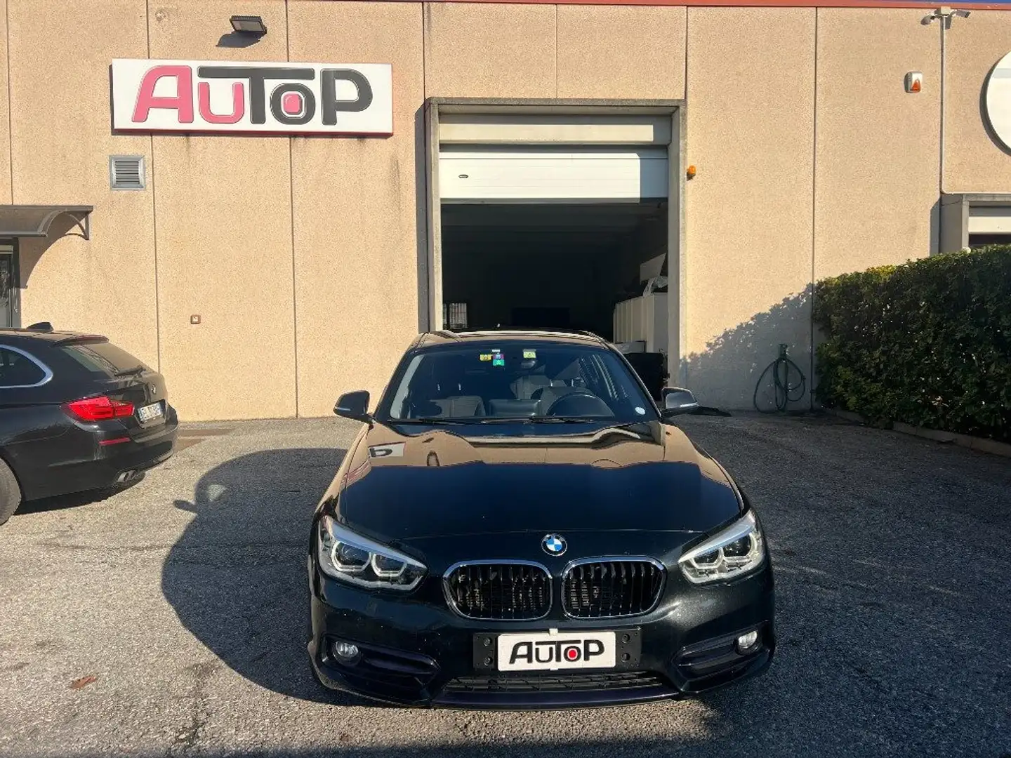 BMW 116 d 5p. Efficient Dynamics Sport Negro - 2