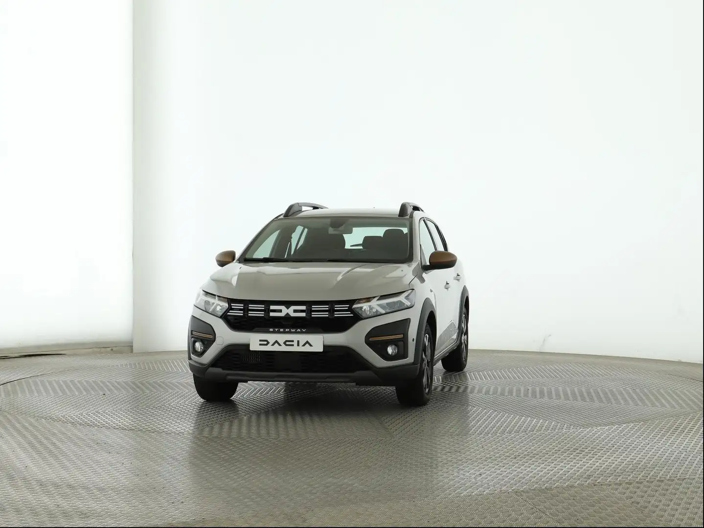 Dacia Sandero Stepway TCe 110 Extreme Argent - 1