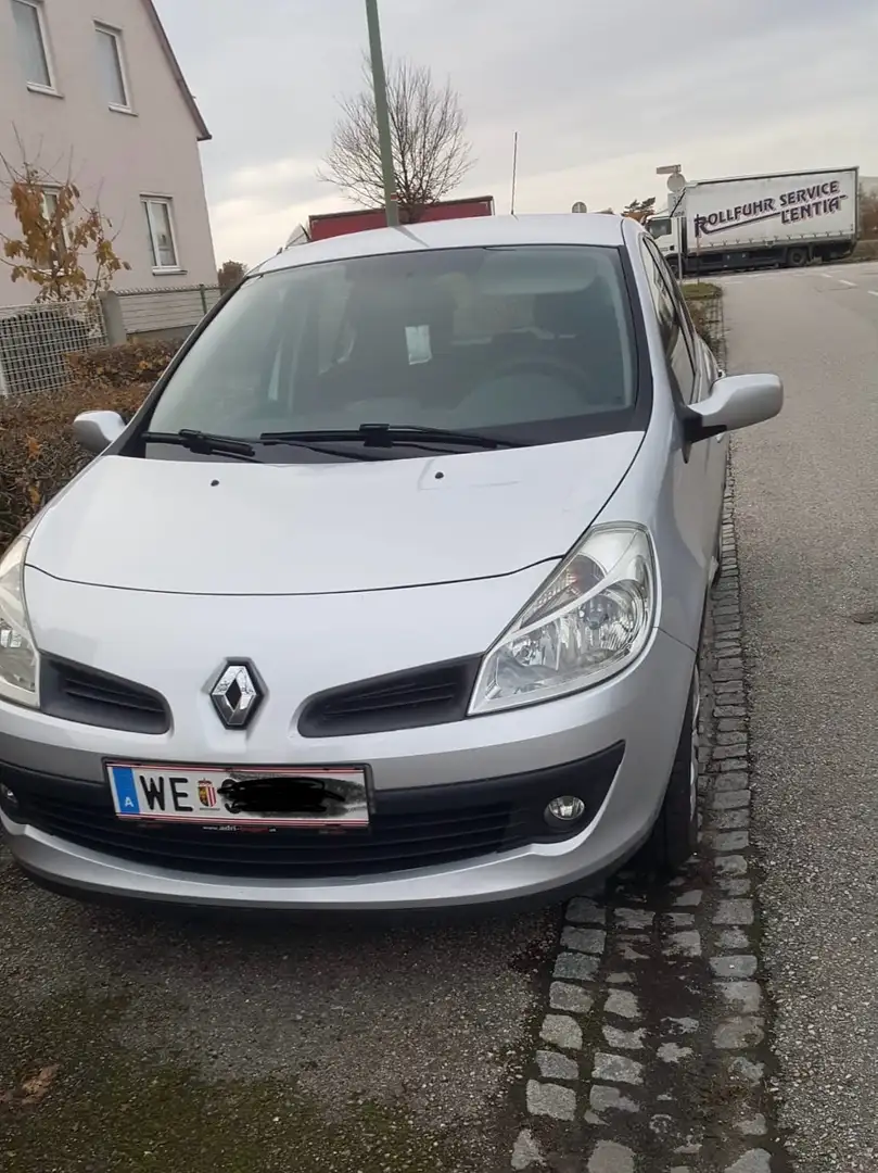 Renault Clio Rip Curl 1,5 dCi Silber - 1