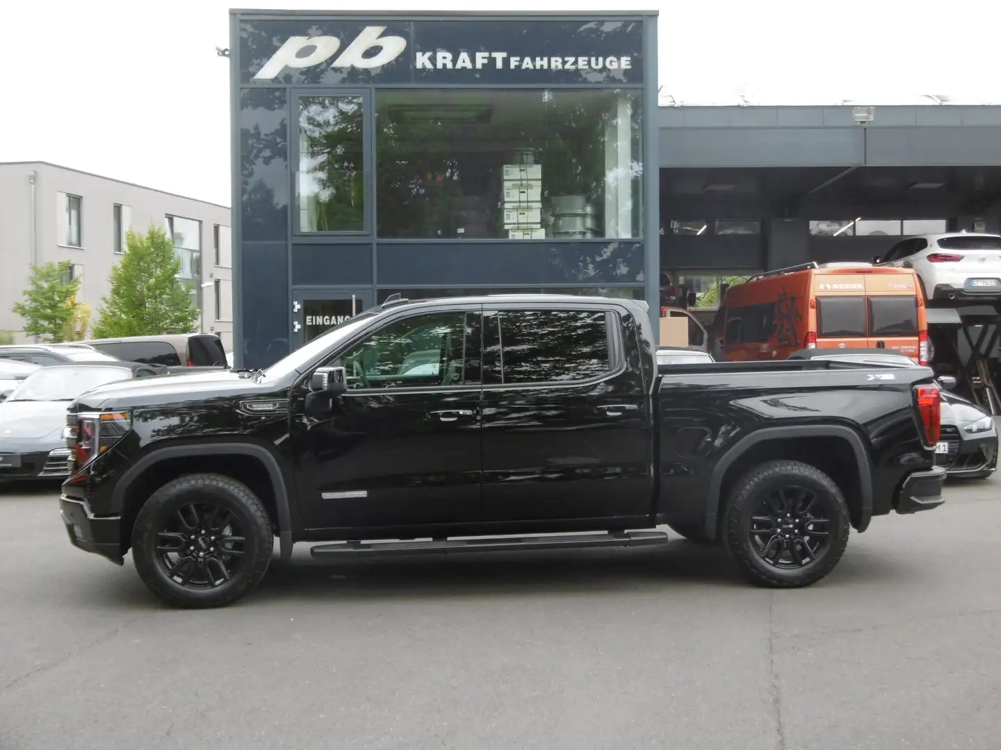 GMC Sierra 3.0 Elevation Black Pack X31 Mod ´25 neu! Negro - 1