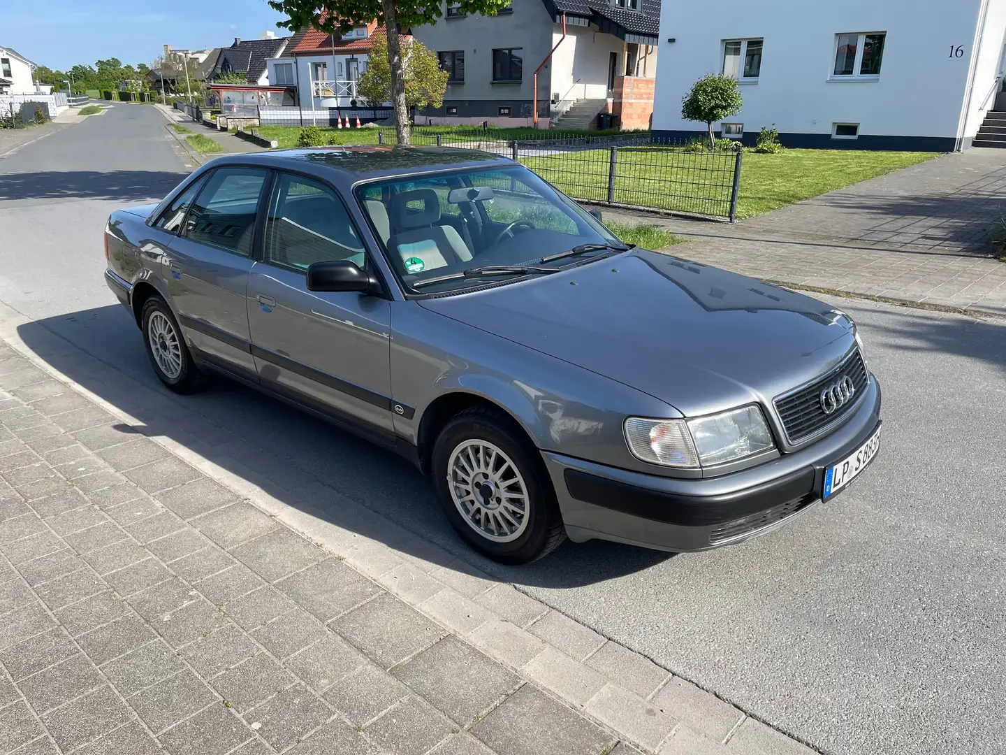 Audi 100 C4 2.3E 5 Zylinder Grau - 2