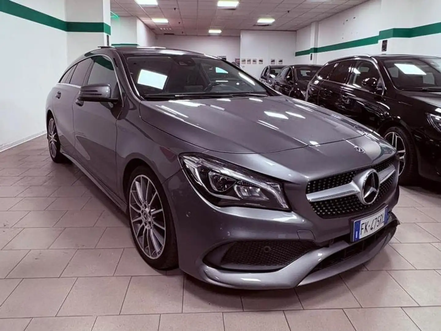 Mercedes-Benz CLA 200 CLA Shooting Brake d Premium 4matic auto Grigio - 2
