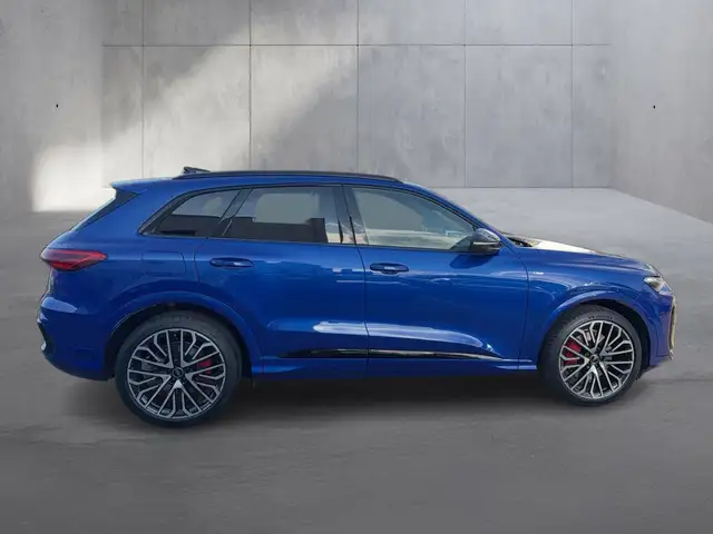 Audi Q5 SUV TDI quattro 150 kW Ansicht 6