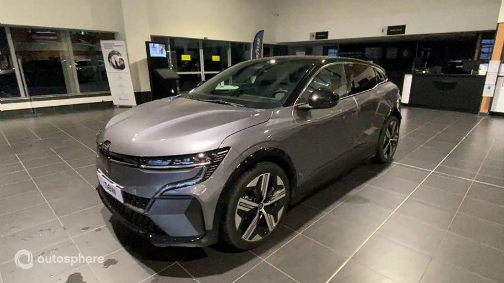 Renault Megane E-Tech Electric 220ch Iconic autonomie confort -24 - 1