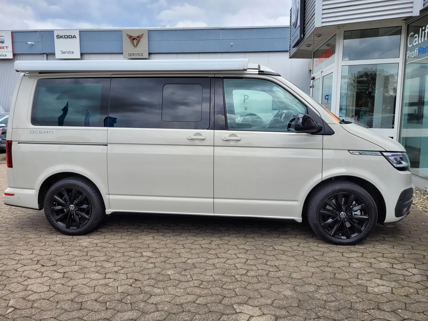 Volkswagen T6.1 California TOP Zustand DSG 4MOTION Ocean Sportpaket NP 118tsd Gris - 2