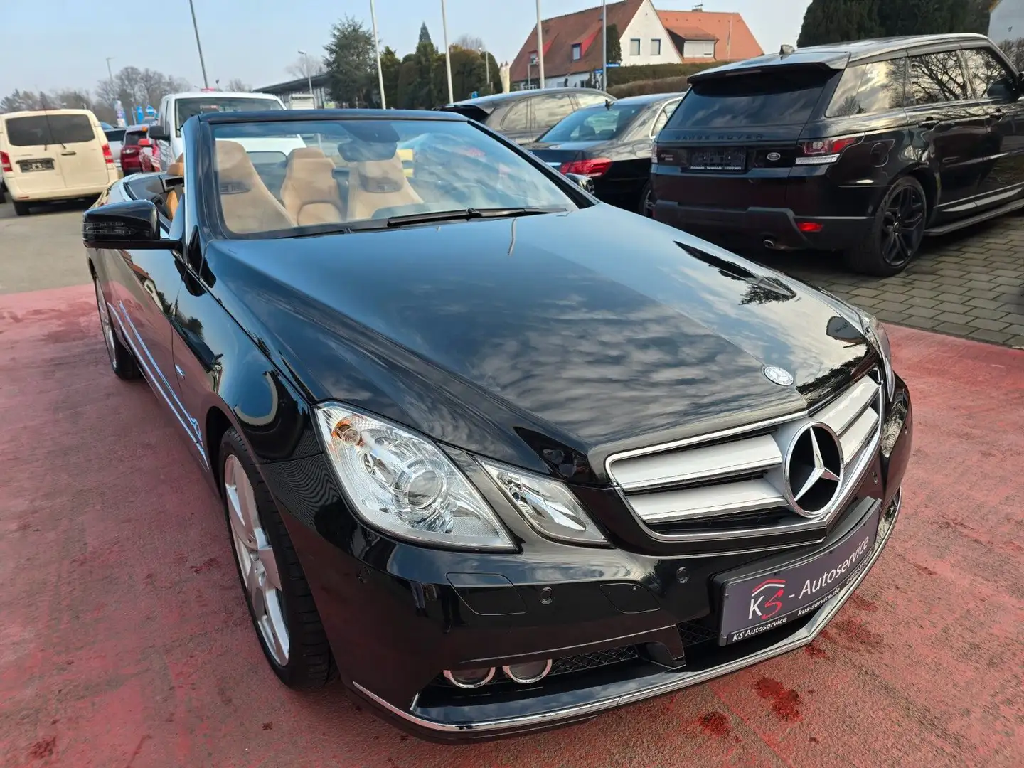 Mercedes-Benz E 250 Cabrio E 250 CGI BlueEfficiency "orig.25.000Km" Schwarz - 1