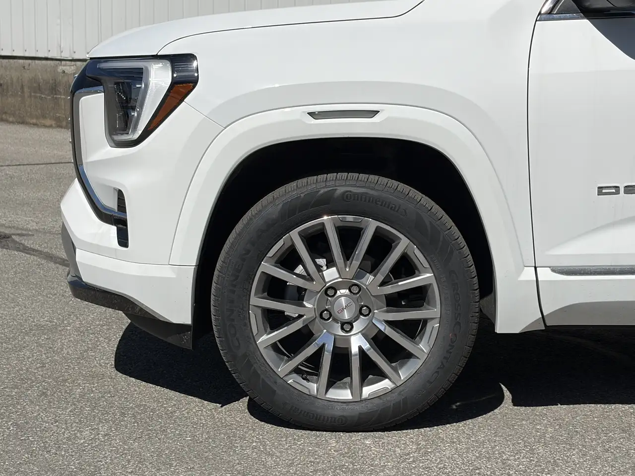 GMC Terrain photo GMC Terrain