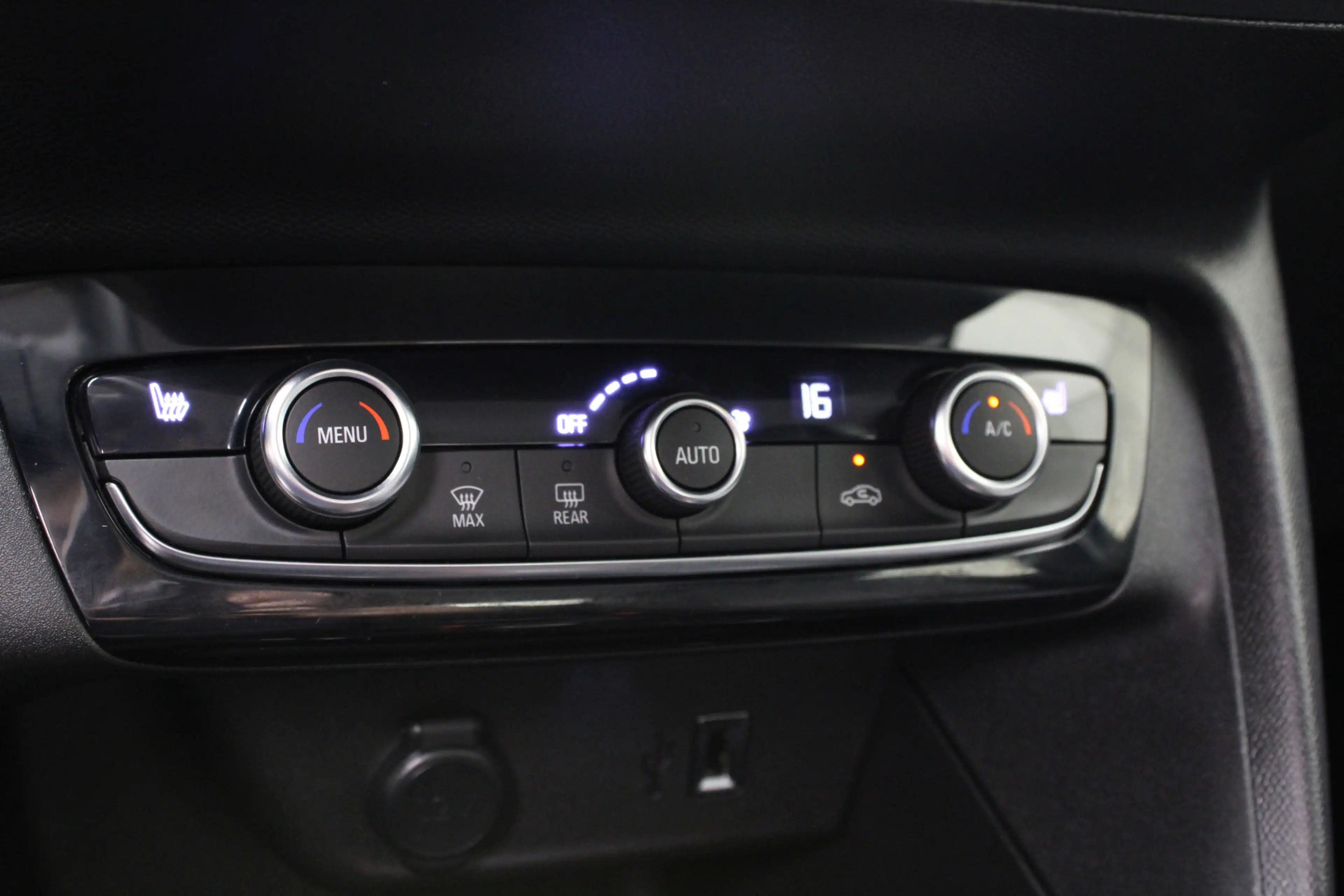 Opel Corsa-e Level 2 50 kWh 3 Fase | Batterij 98% | Climate | C — photo 24