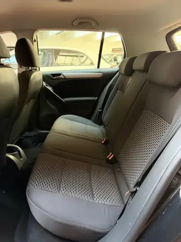 Volkswagen Golf view 6