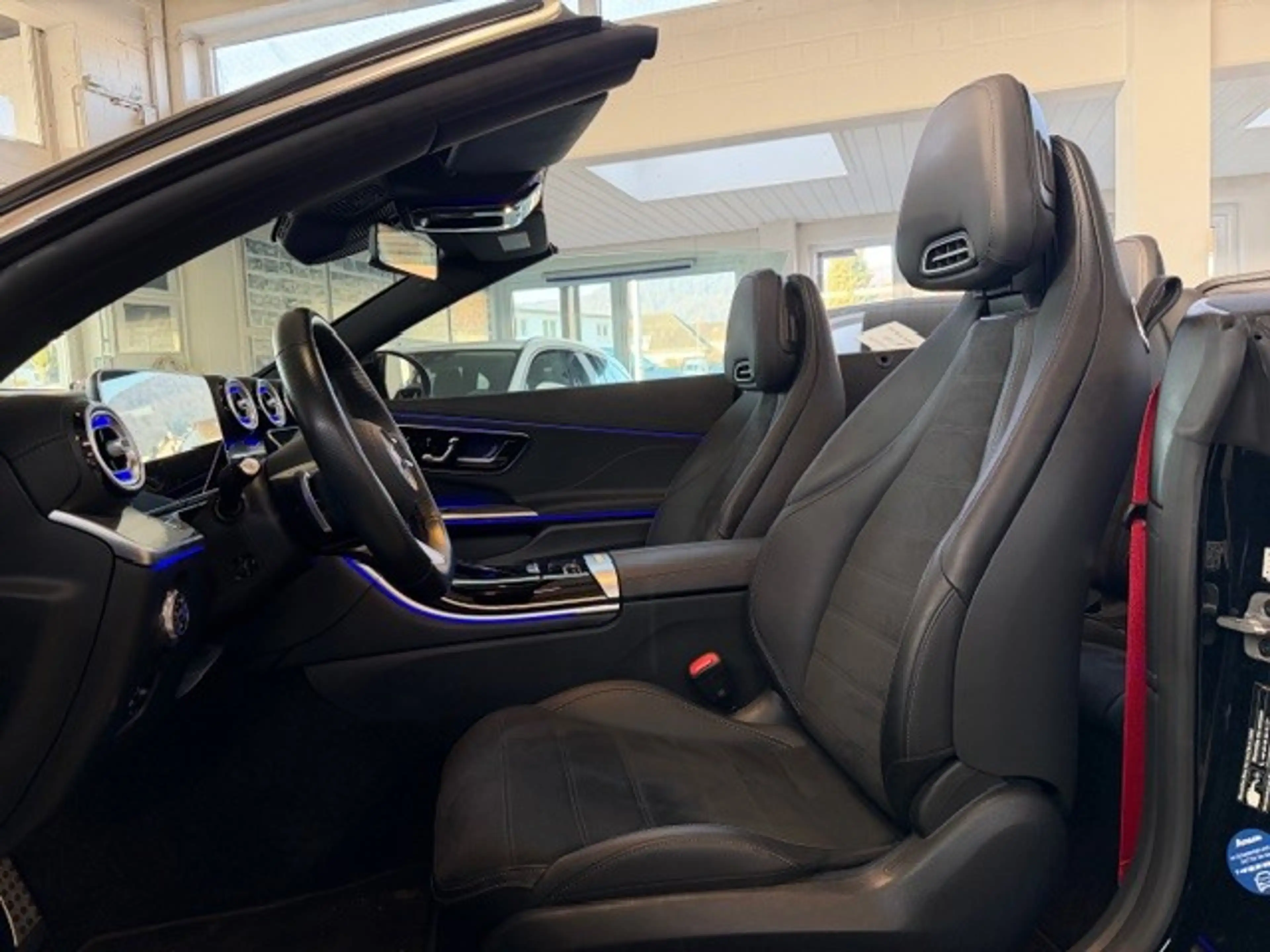 Mercedes-Benz CLE 220 d Cabrio+AMG+Night+Memory+DISTRONIC+360 Grad-Kamer — photo 14