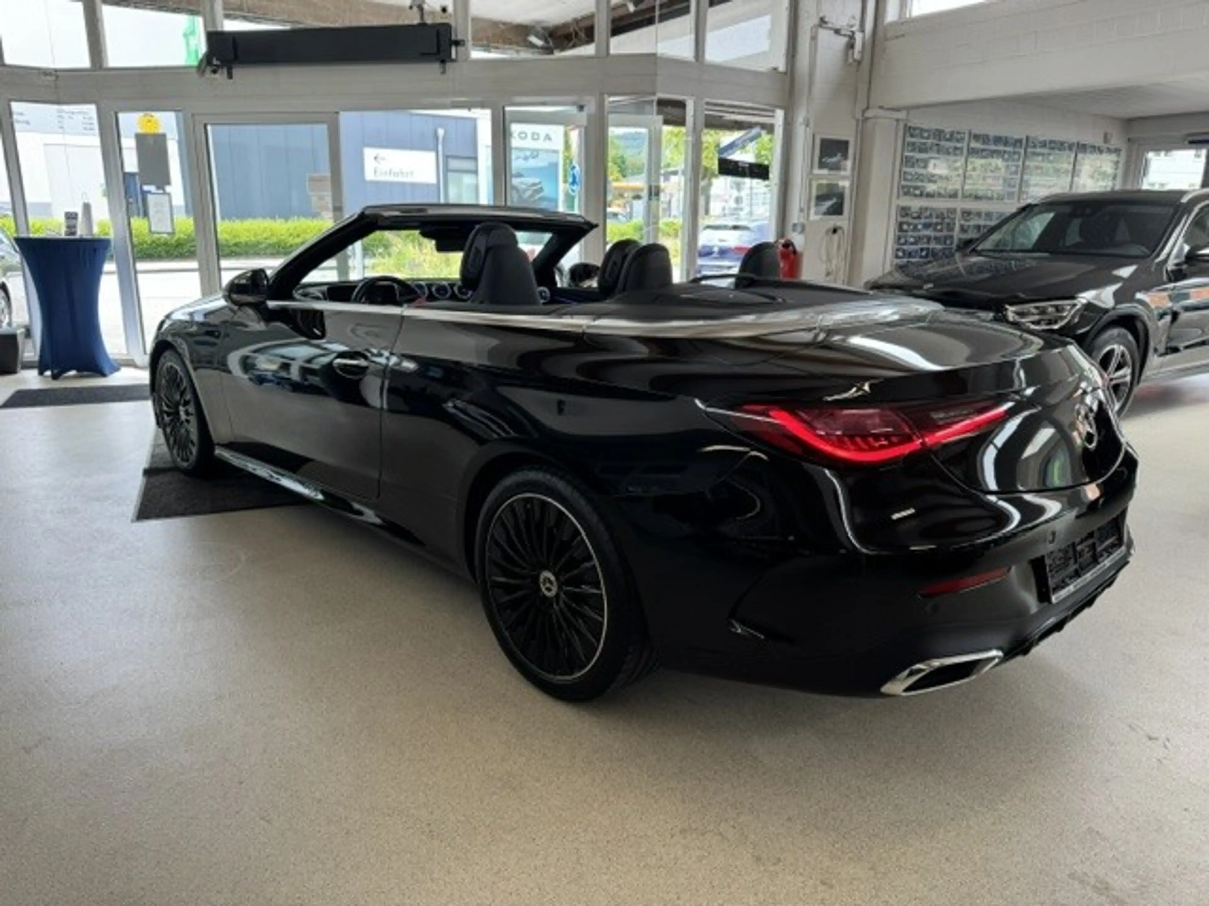 Mercedes-Benz CLE 220 d Cabrio+AMG+Night+Memory+DISTRONIC+360 Grad-Kamer — photo 5