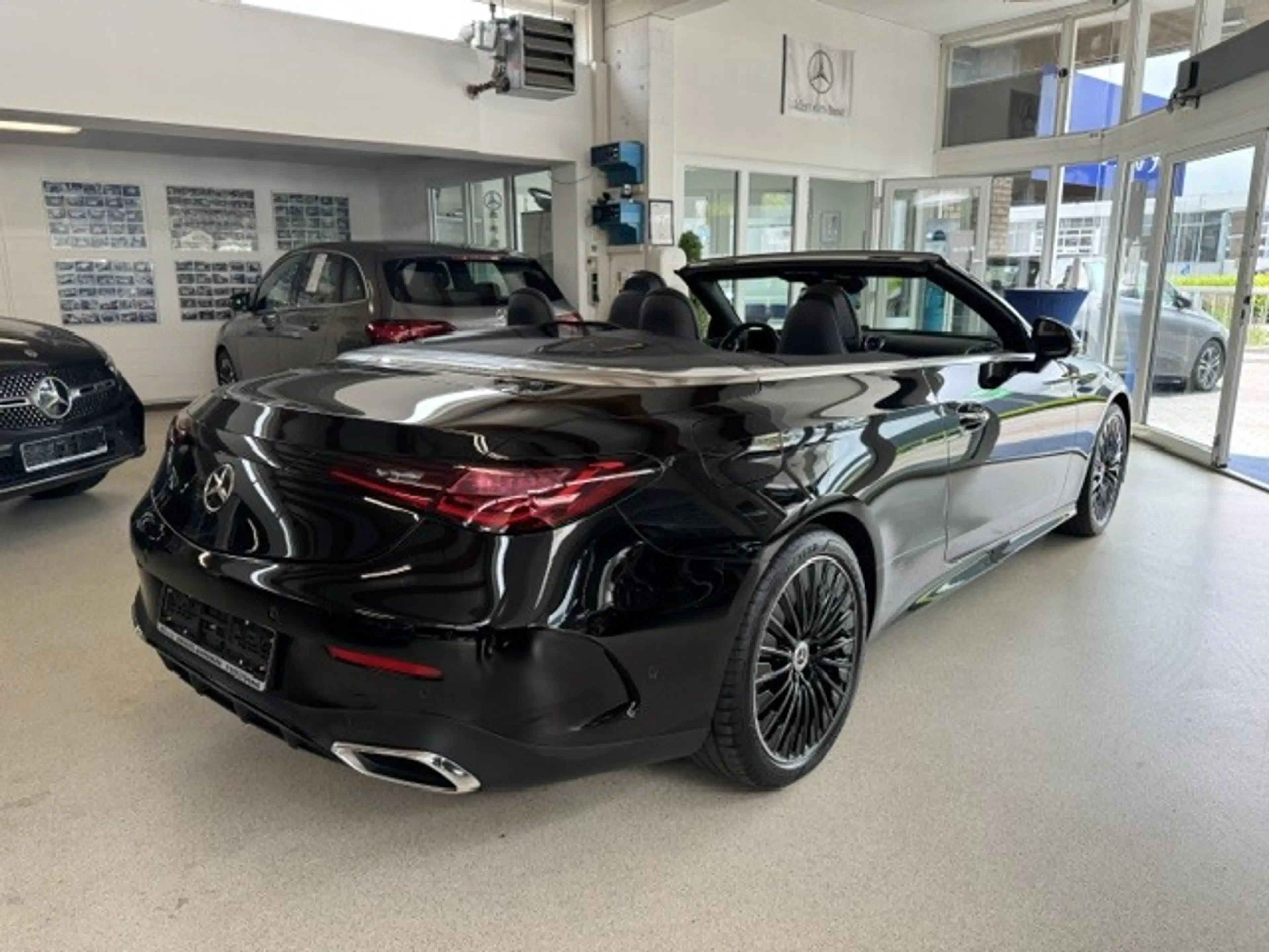 Mercedes-Benz CLE 220 d Cabrio+AMG+Night+Memory+DISTRONIC+360 Grad-Kamer — photo 7