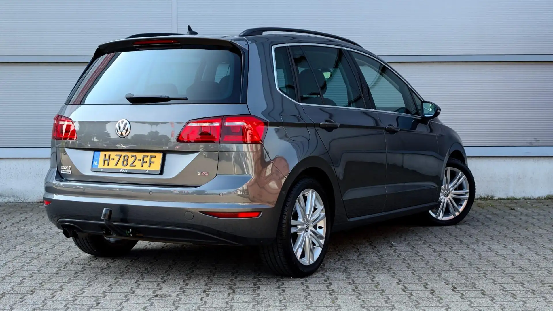 Volkswagen Golf Sportsvan 1.4 TSI 150pk DSG Highline | Trekhaak Afneembaar | Grau - 2