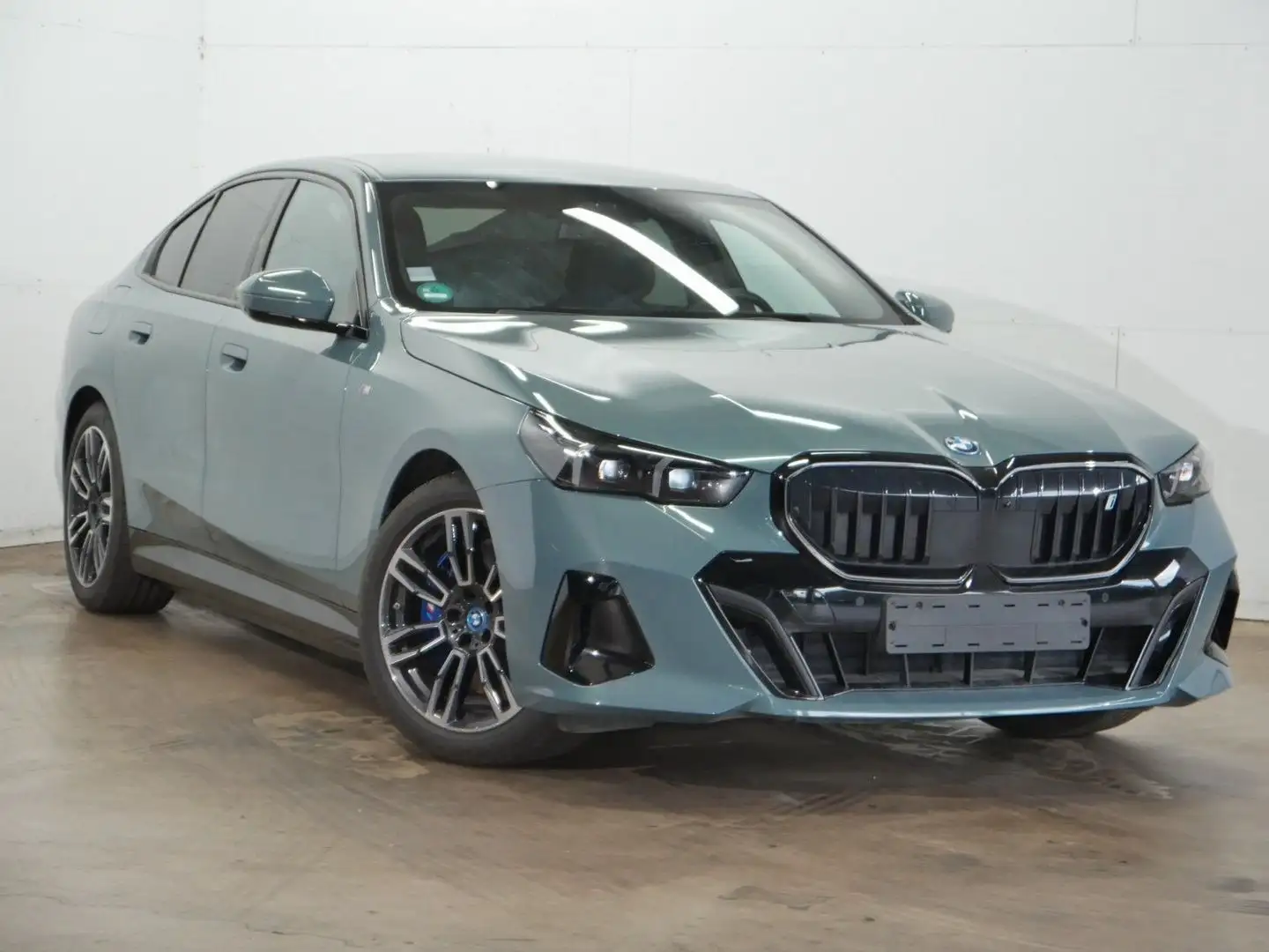 BMW i5 Lim. 40 eDr. M Sport Pro 360° ACC HuD Leder Verde - 2