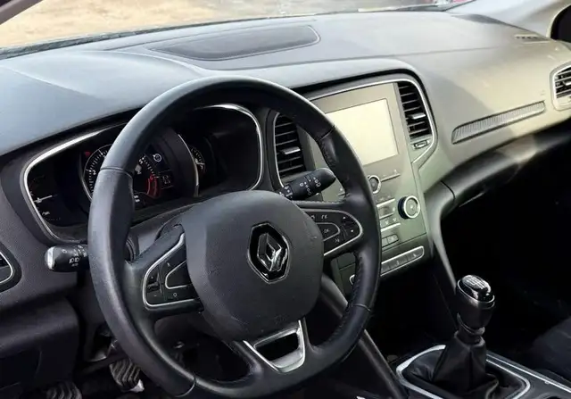 Renault Megane view 9