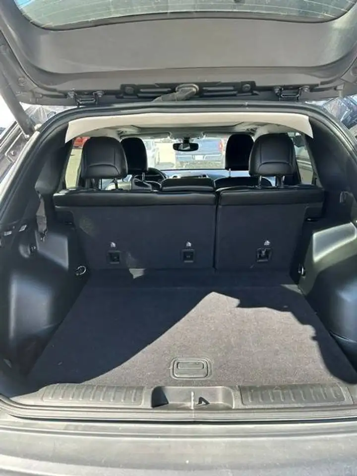 Jeep Cherokee снимка Jeep Cherokee