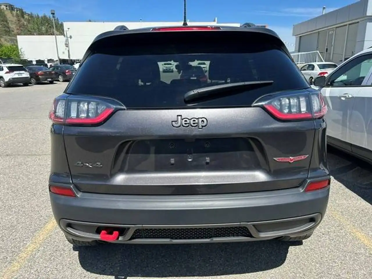 Jeep Cherokee снимка Jeep Cherokee