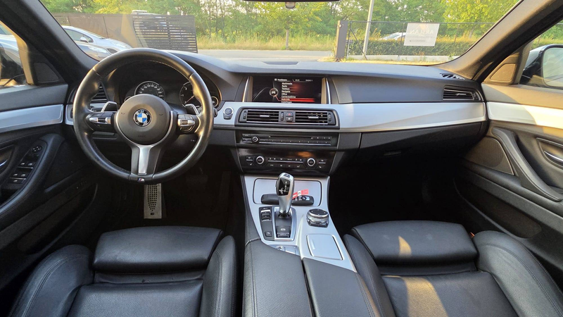 BMW 520 BMW 5 Series 520 M-Pack Diesel 190 PK — photo 9