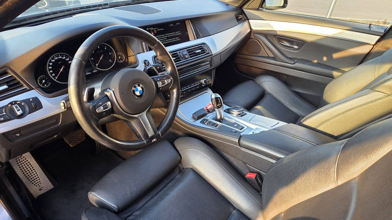 BMW 520 BMW 5 Series 520 M-Pack Diesel 190 PK — photo 12