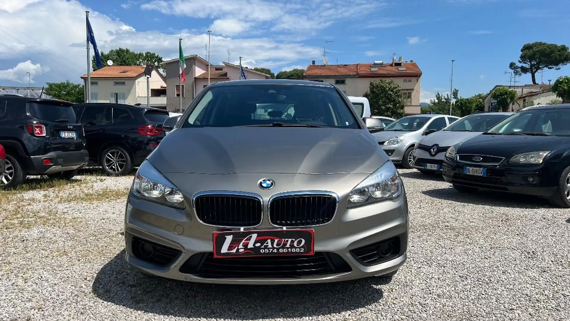 BMW 216 d Active Tourer Grau - 2