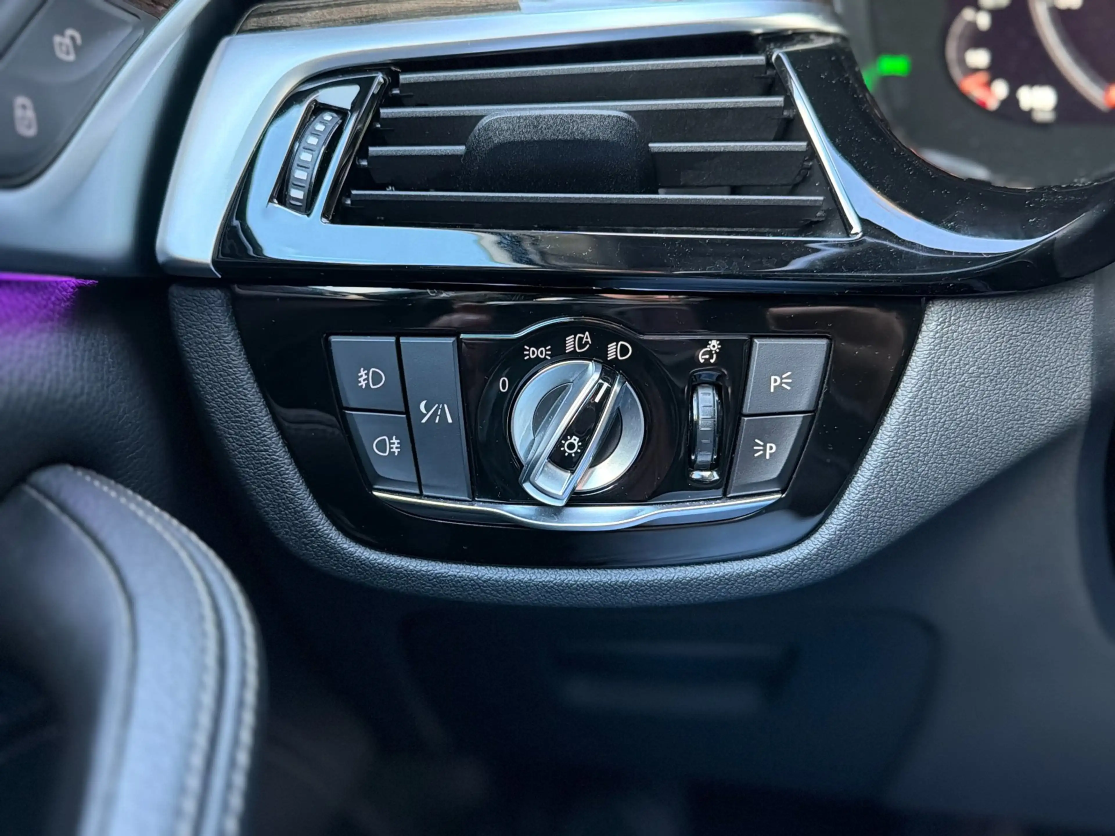 BMW 530 5-serie 530e iPerformance High Executive HuD | Sto — photo 34