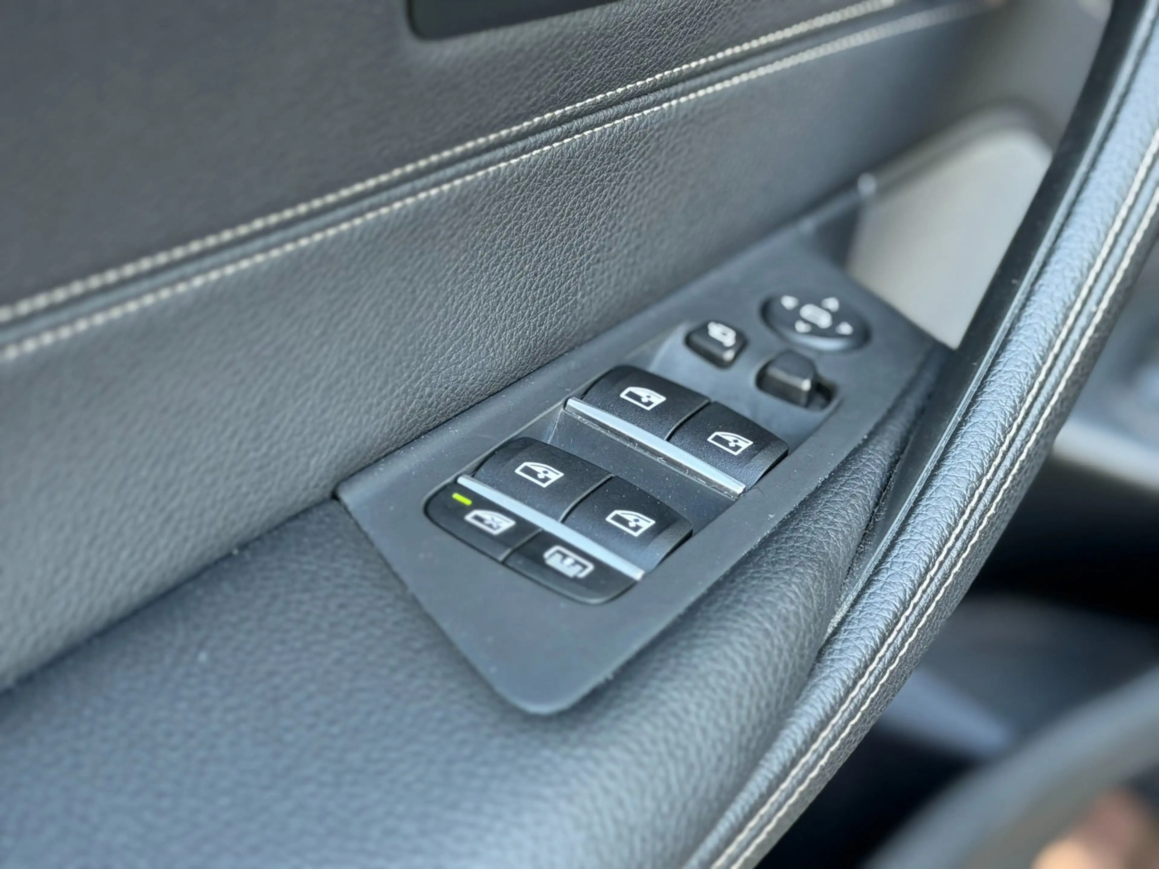 BMW 530 5-serie 530e iPerformance High Executive HuD | Sto — photo 26