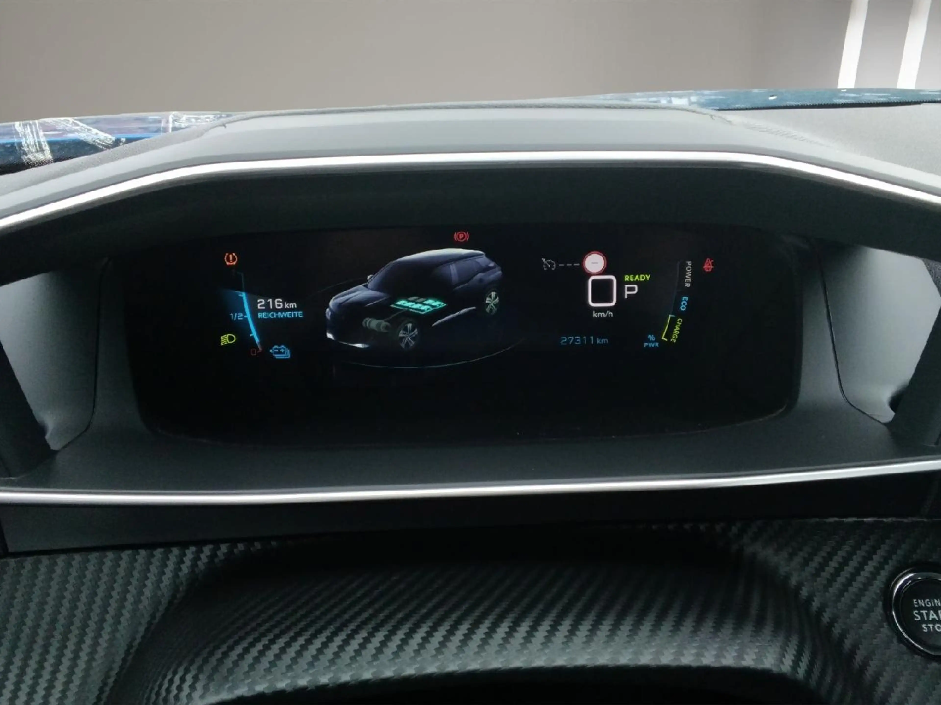 Peugeot e-2008 e- Allure Pack — photo 11