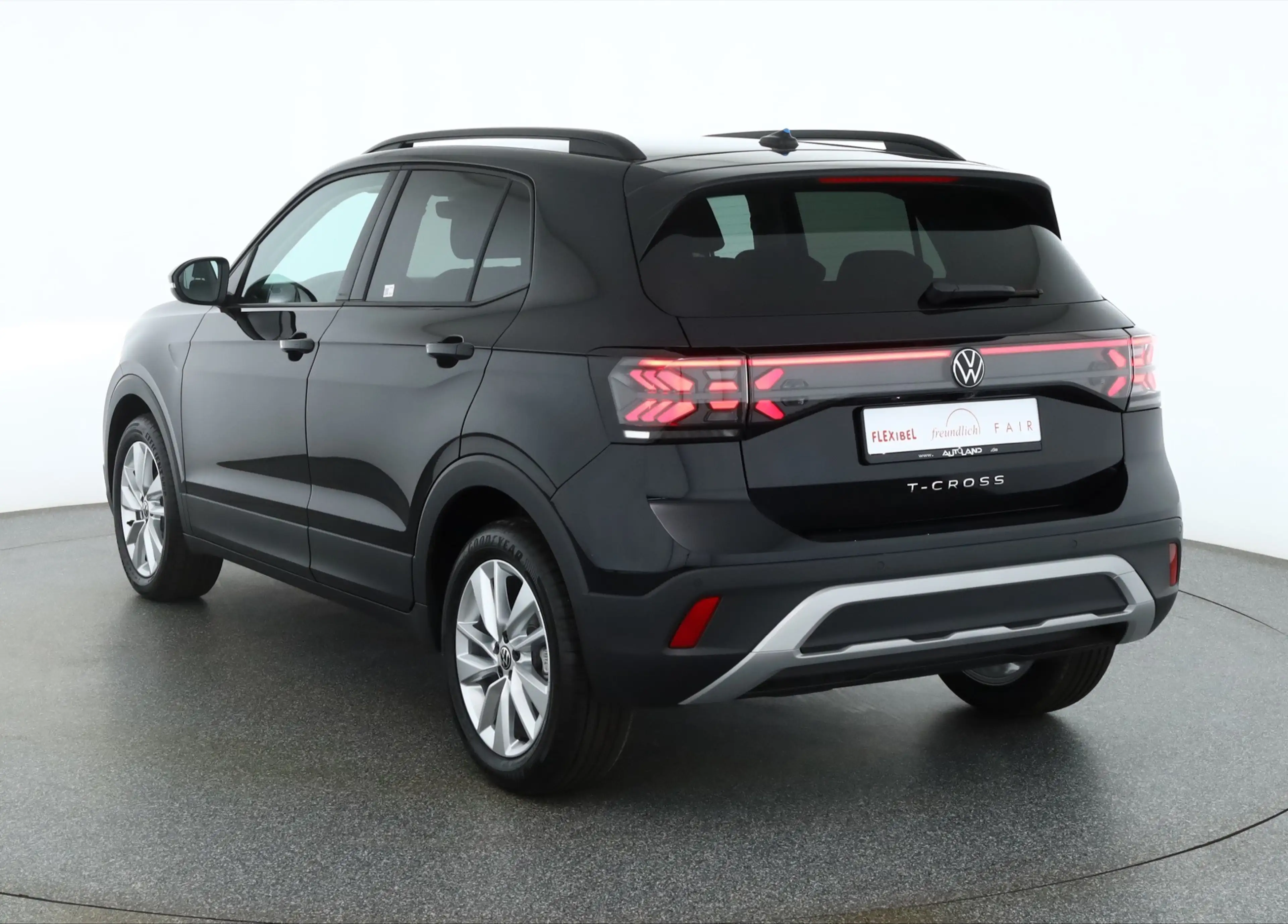 Volkswagen T-Cross 1.5 TSI DSG Matrix ACC Kamera — photo 3