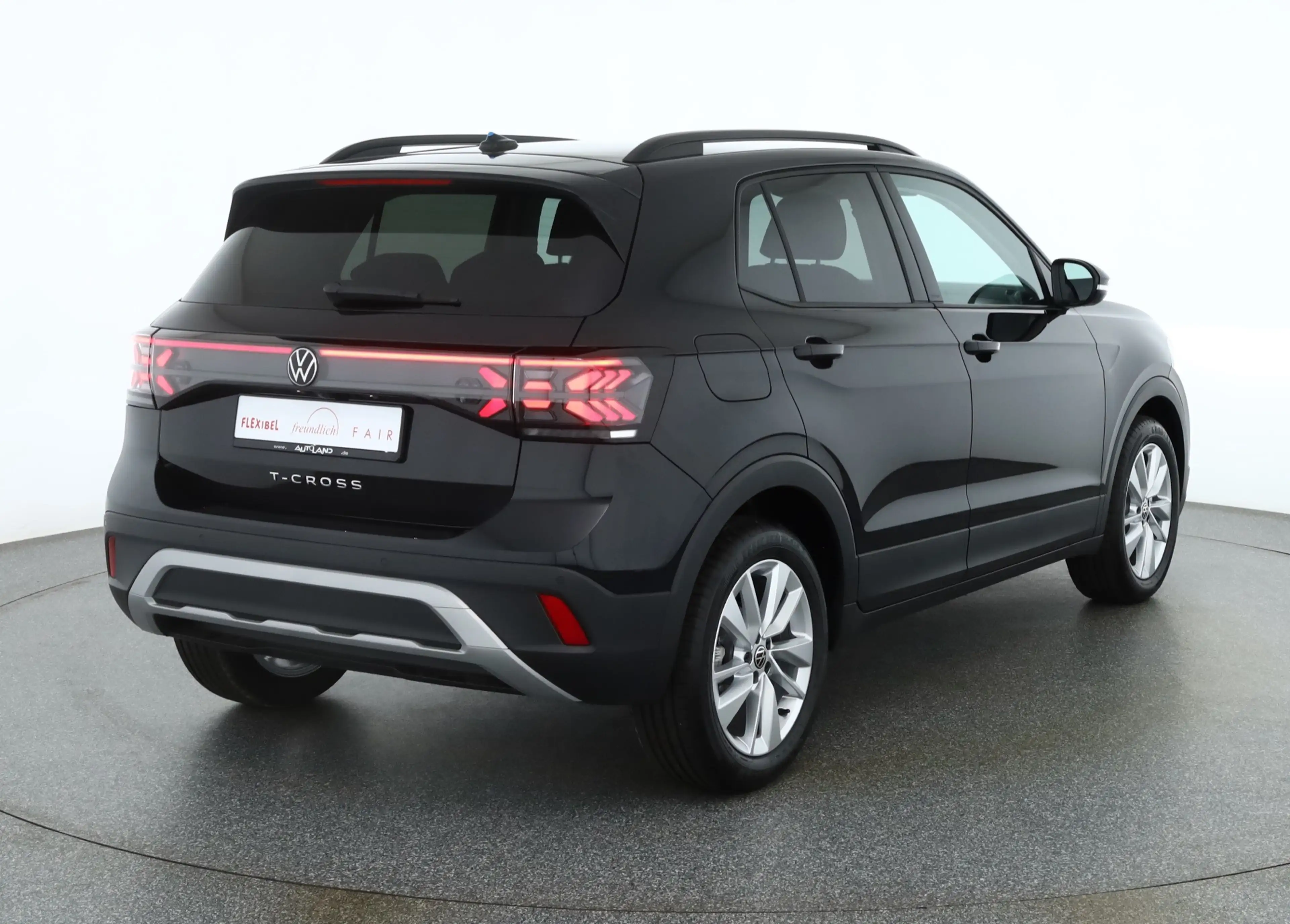 Volkswagen T-Cross 1.5 TSI DSG Matrix ACC Kamera — photo 5