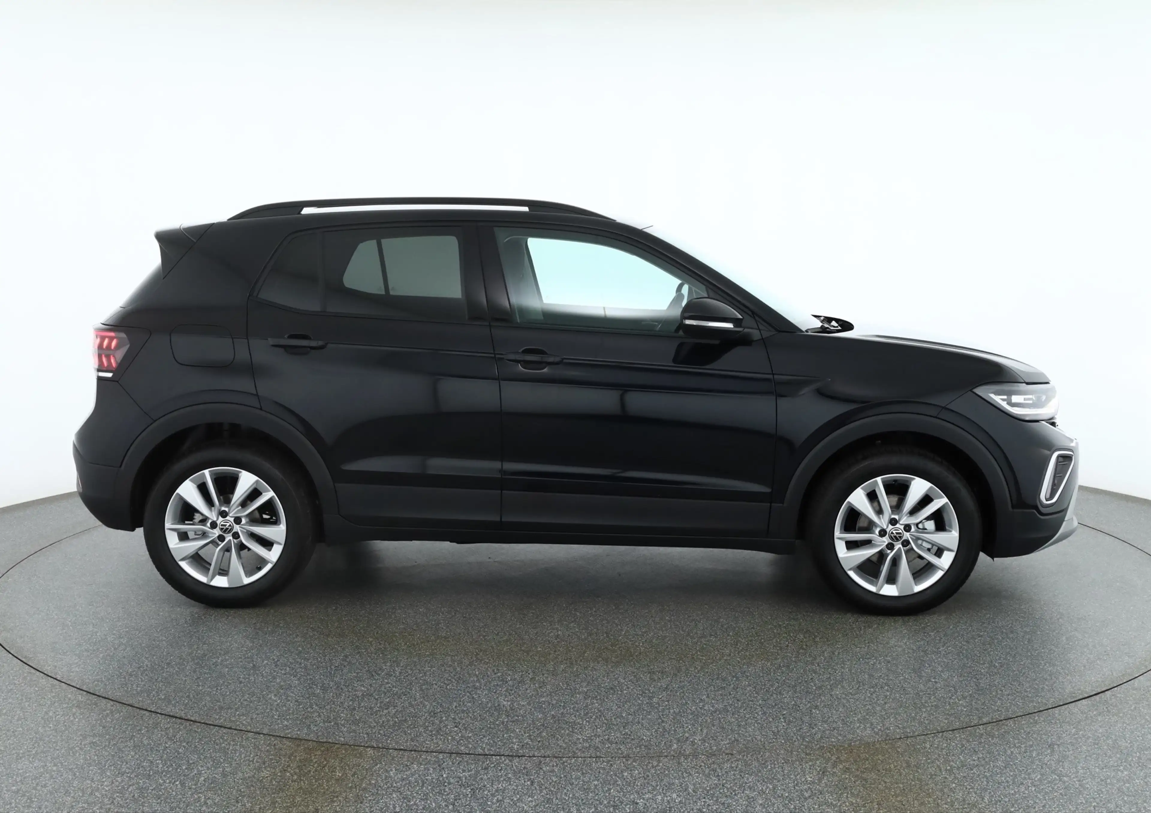 Volkswagen T-Cross 1.5 TSI DSG Matrix ACC Kamera — photo 6