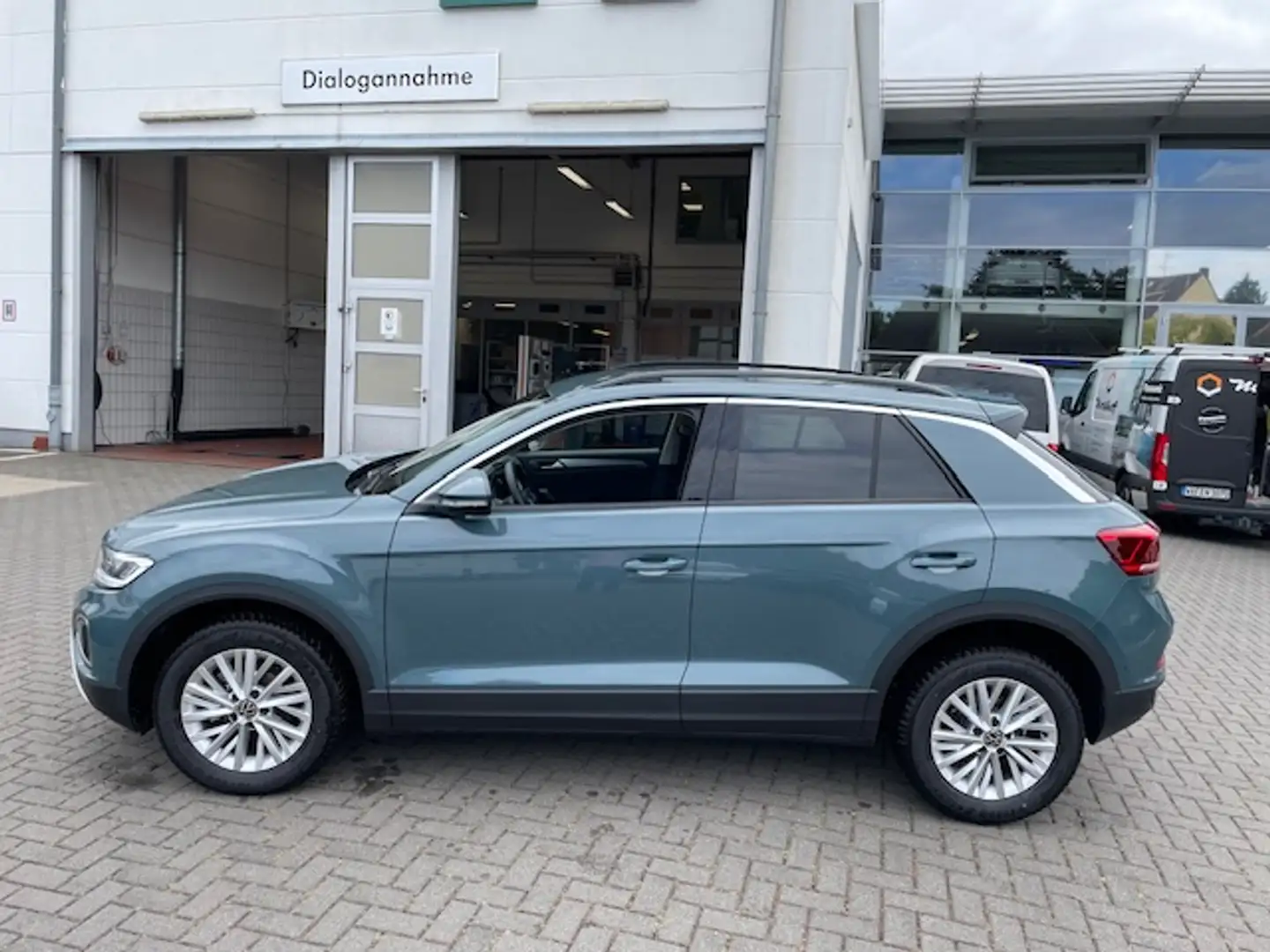 Volkswagen T-Roc 1.5TSi Life R-Kamera ACC NaviMedia LED Sitzheiz. Blau - 2