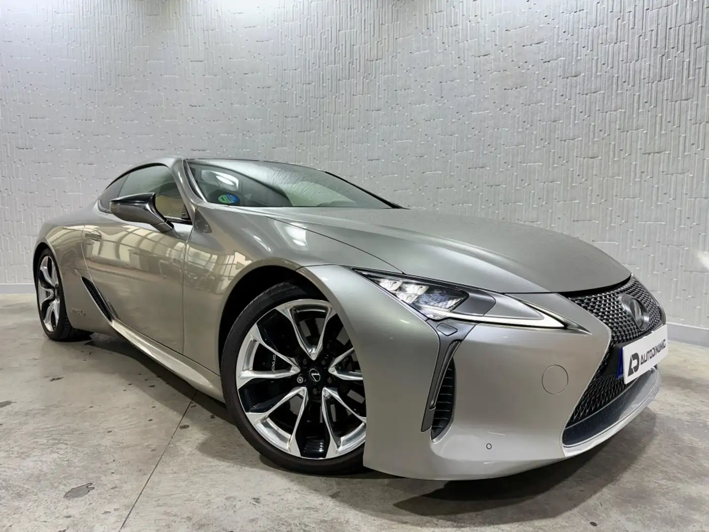 Lexus LC 500h Sport + Gris - 2