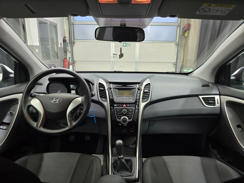 Hyundai i30 Classic 1 HAND KLIMA — photo 14