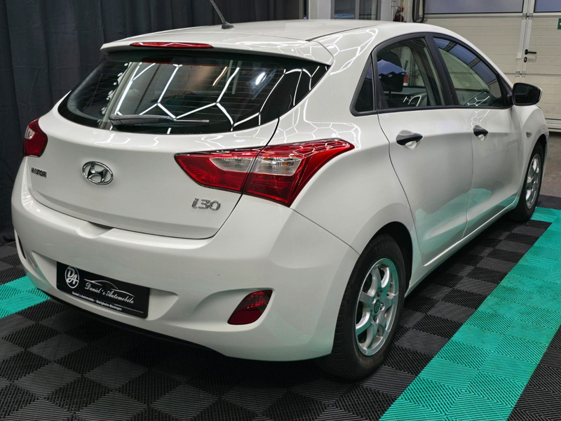 Hyundai i30 Classic 1 HAND KLIMA — photo 8