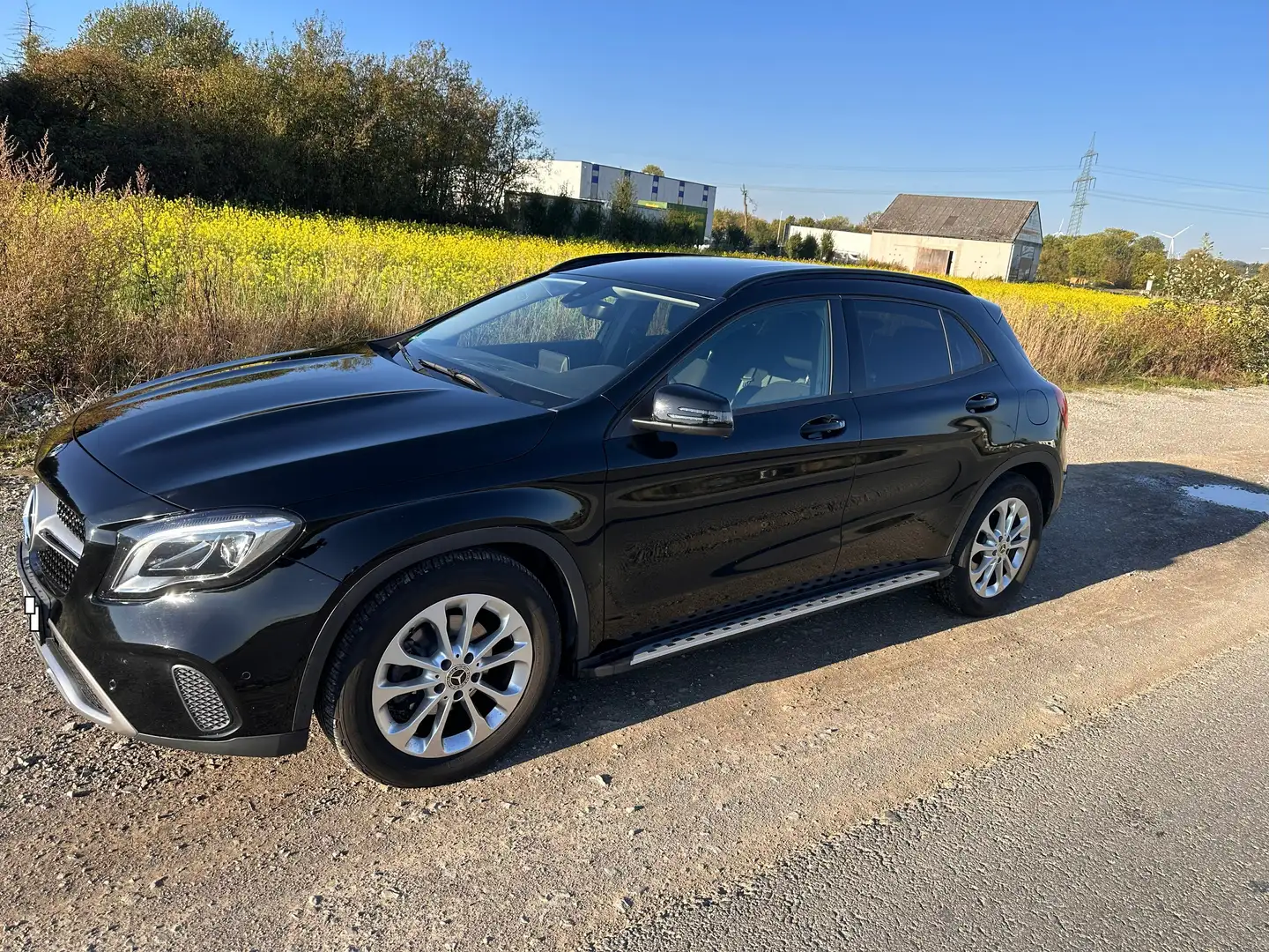 Mercedes-Benz GLA 220 GLA Diesel d 7G-Luxus AMG Optik Schwarz - 2