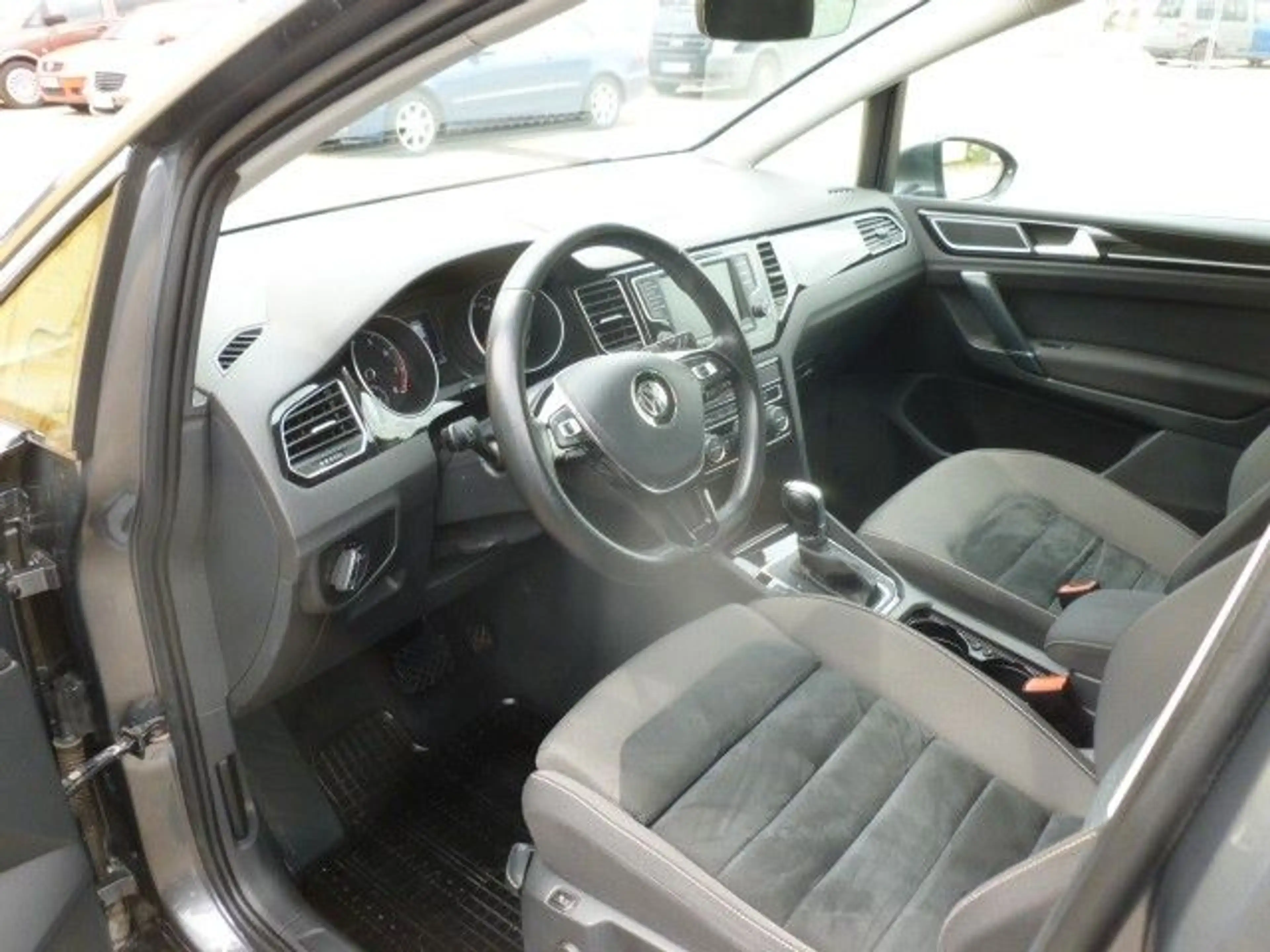 Volkswagen Golf Sportsvan 1.4 TSI Navi Kamera AHK Highline — photo 5