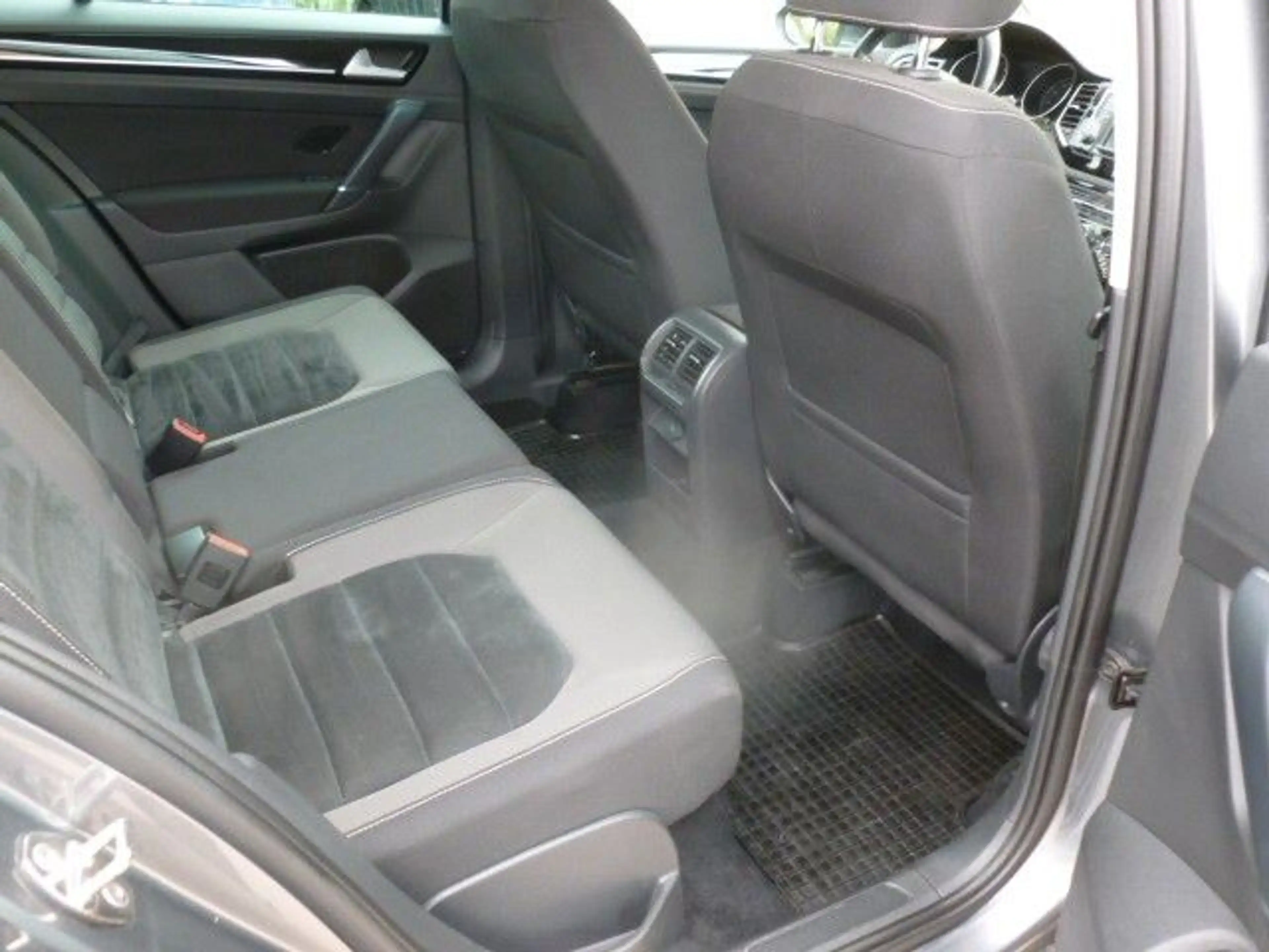 Volkswagen Golf Sportsvan 1.4 TSI Navi Kamera AHK Highline — photo 9