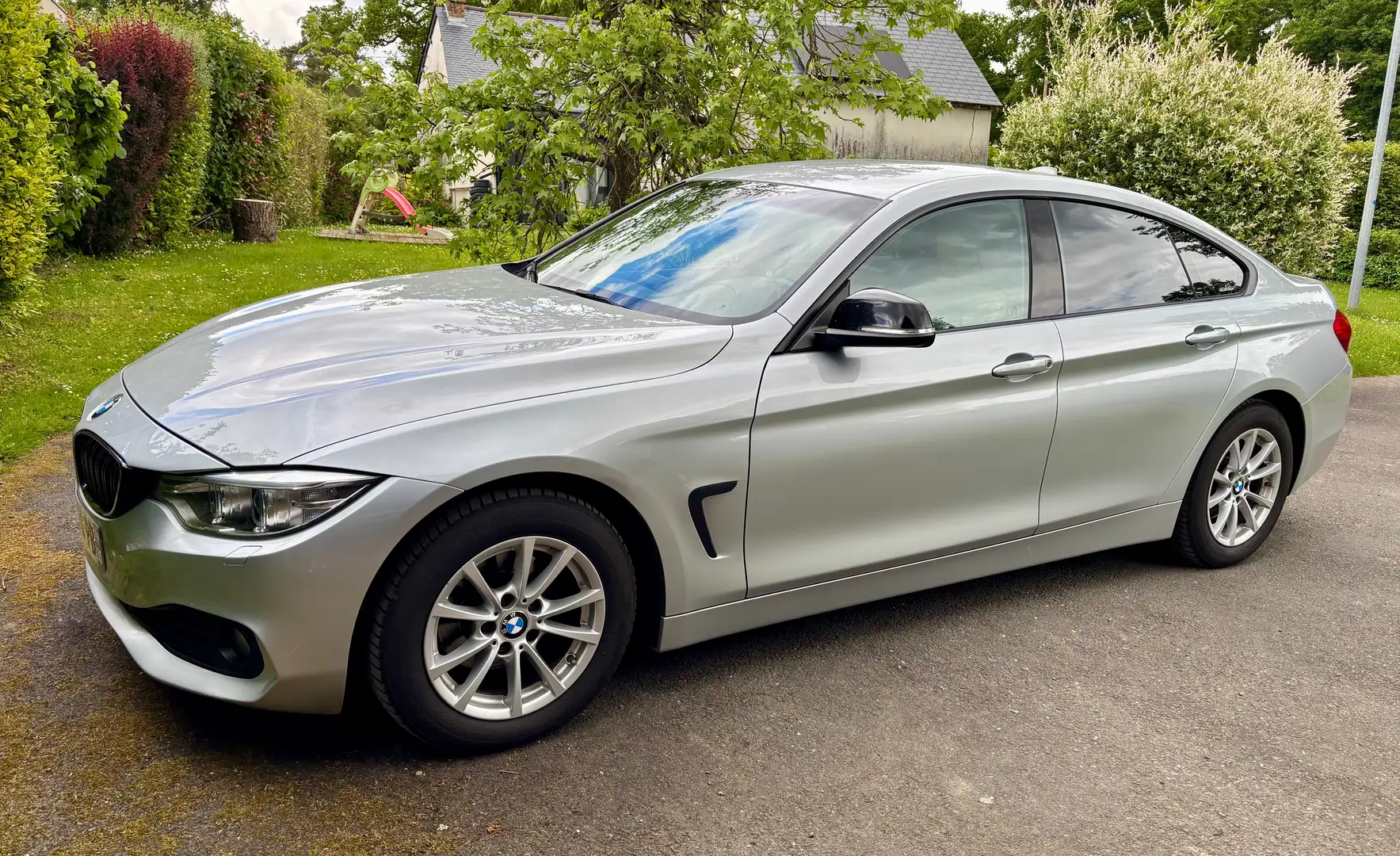 BMW 418 Gran Coupe 418d 150 ch Lounge Gri - 1