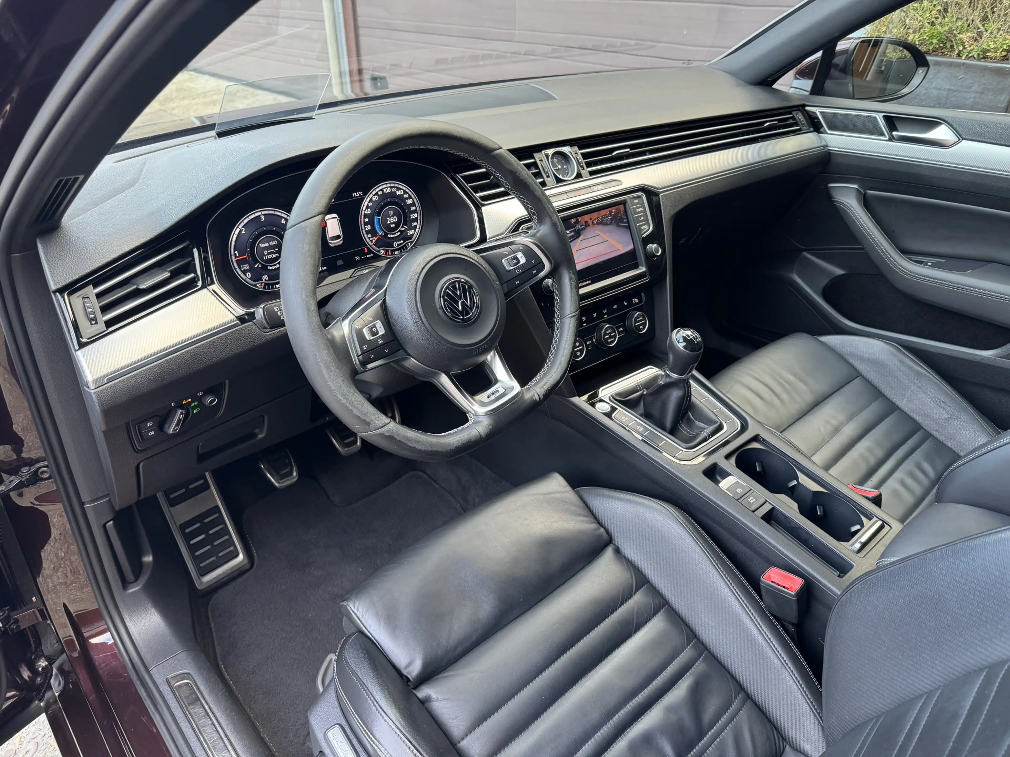 Volkswagen Passat Variant 2.0 TDI R-line Leer 150pk Camera — photo 10