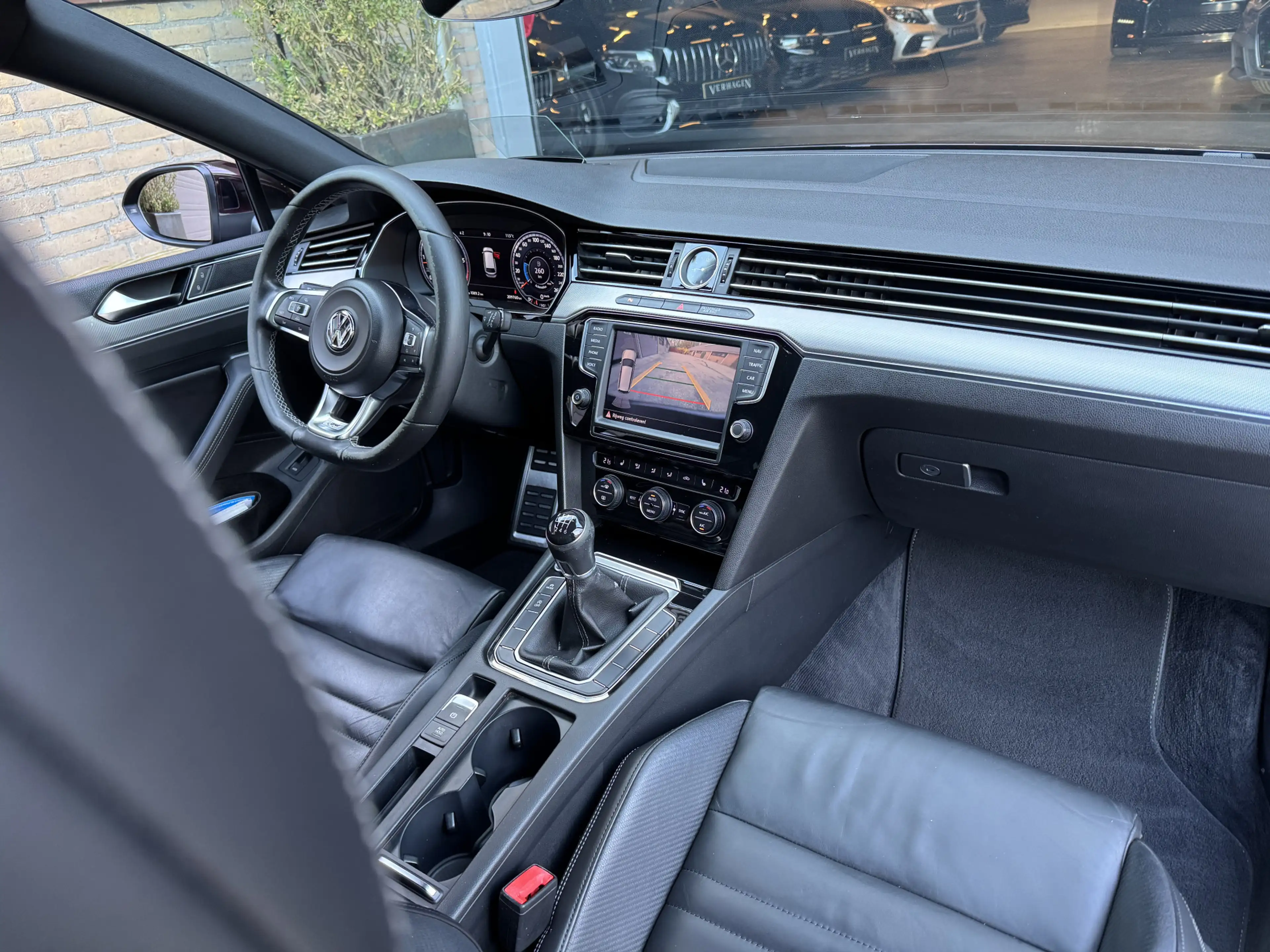 Volkswagen Passat Variant 2.0 TDI R-line Leer 150pk Camera — photo 13