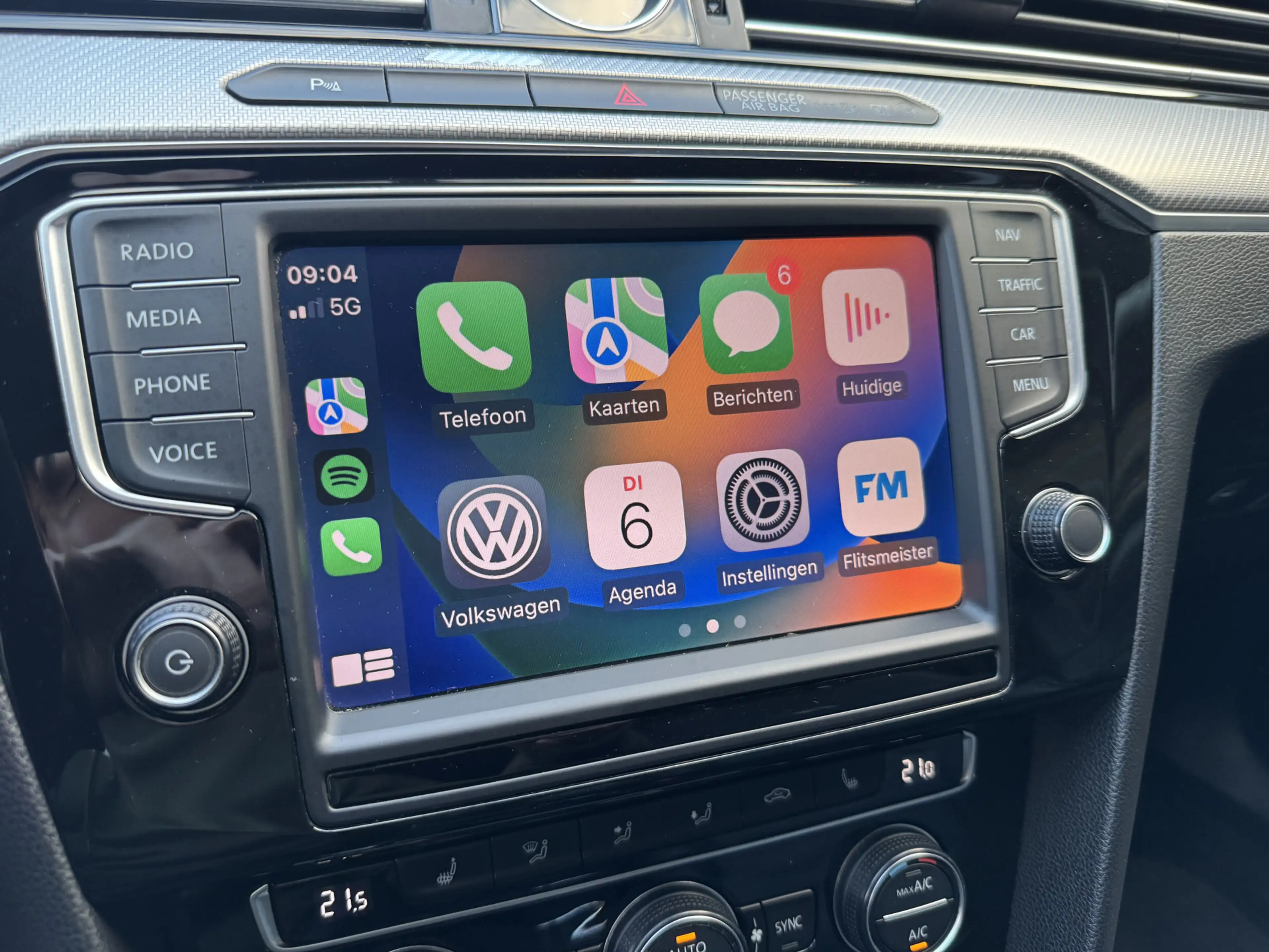 Volkswagen Passat Variant 2.0 TDI R-line Leer 150pk Camera — photo 14
