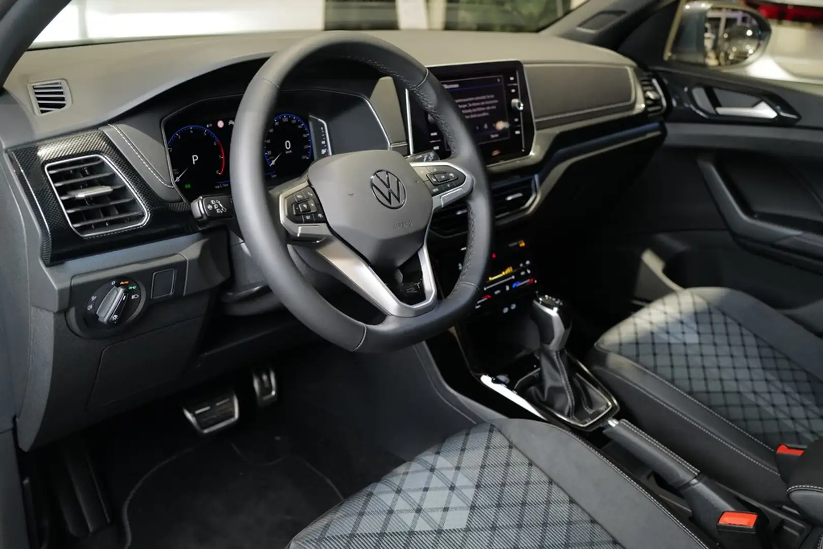 Volkswagen T-Cross 1.5TSI DSG R-Line AHK LedMatrix Rkam ACC Сірий - 2