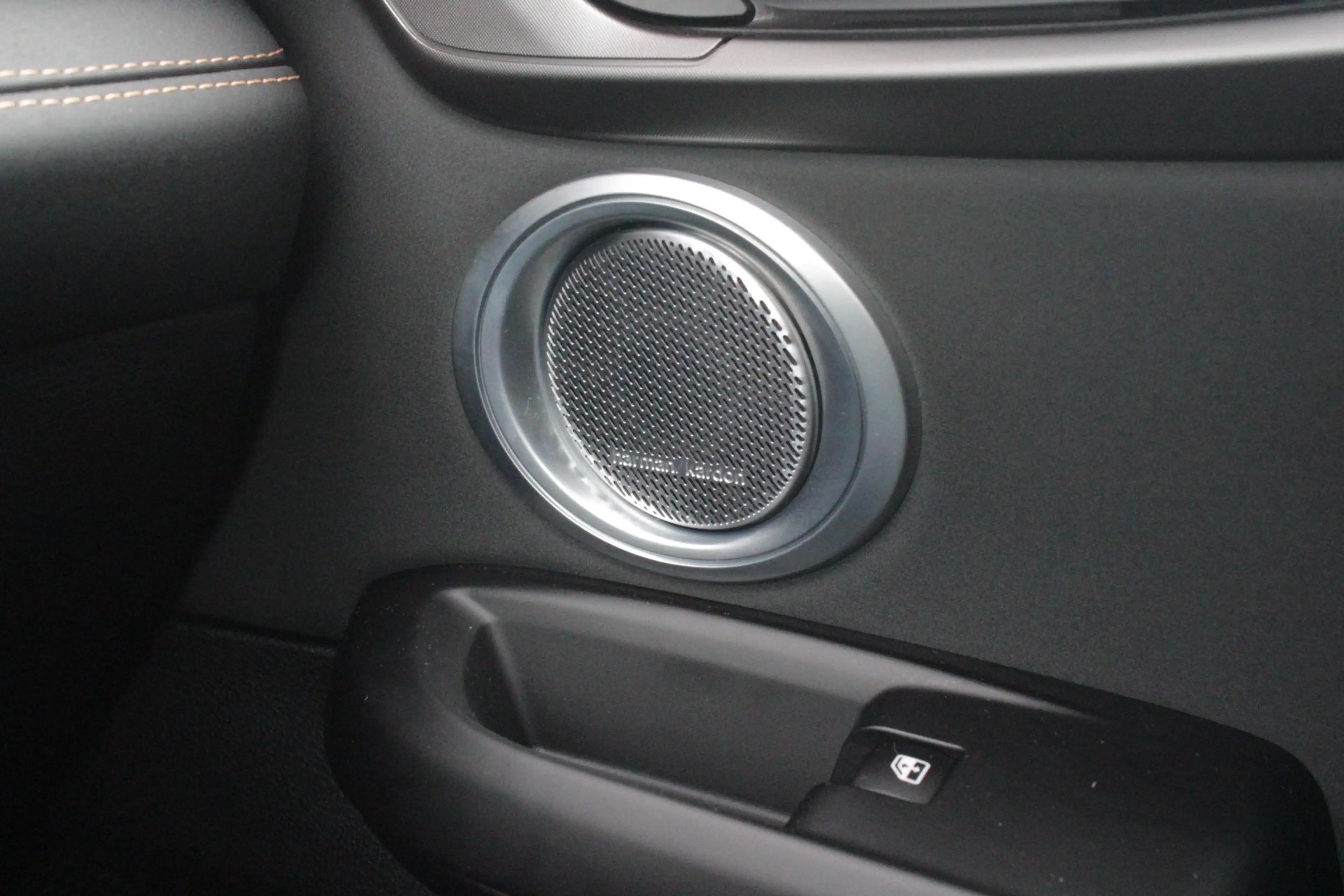 Alfa Romeo Tonale 1.3T PHEV 280PK EDIZIONE BUSINESS | AFNEEMBARE TRE — photo 38