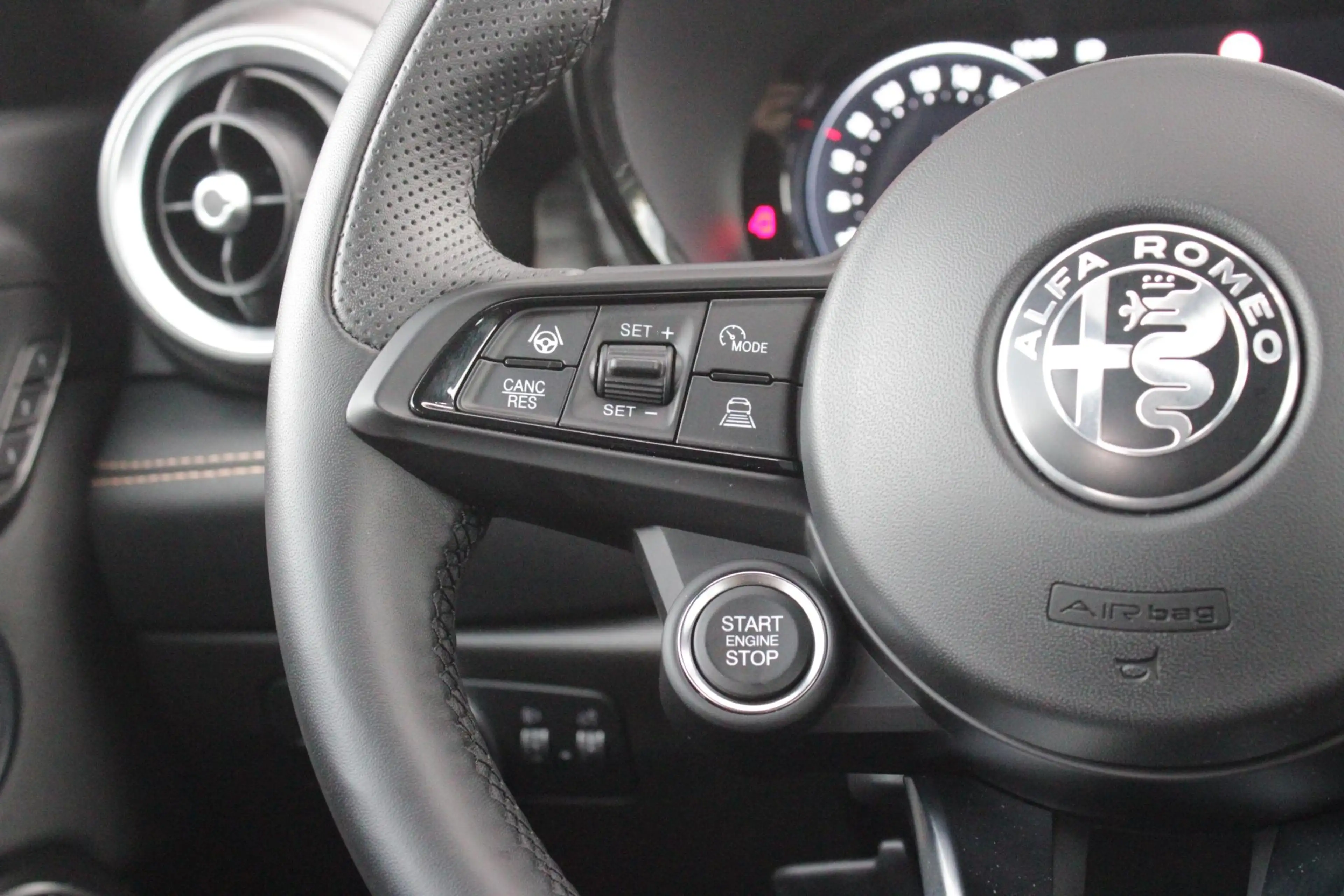 Alfa Romeo Tonale 1.3T PHEV 280PK EDIZIONE BUSINESS | AFNEEMBARE TRE — photo 32